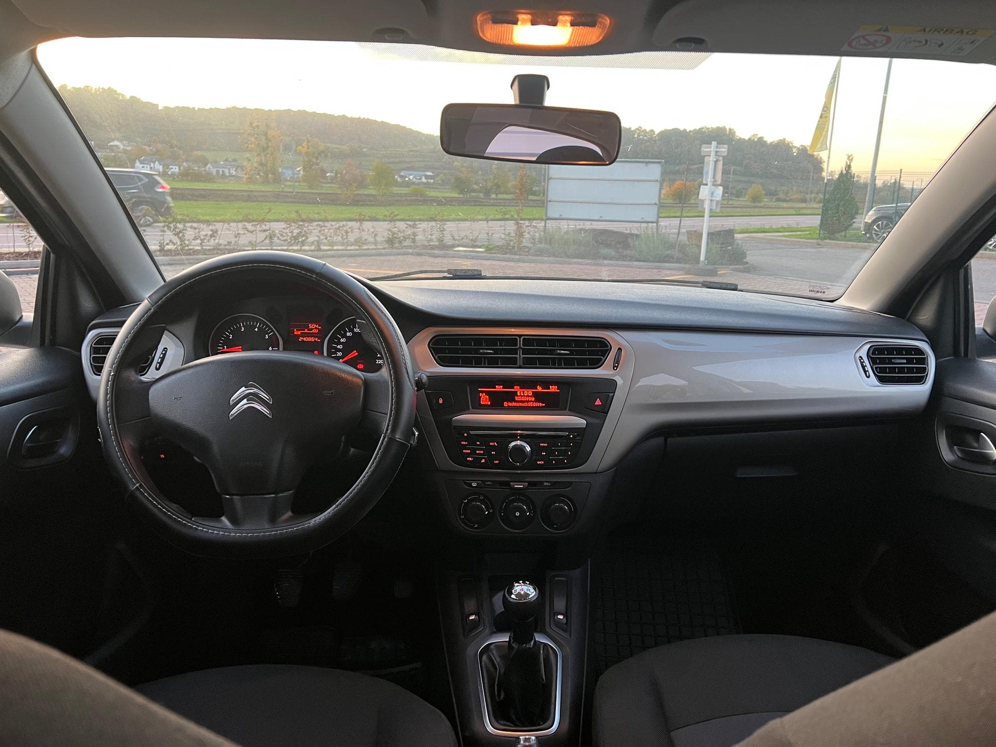 Citroën C-Elysée 1.6 HDi 100CV Selection (2016) - Photo 7