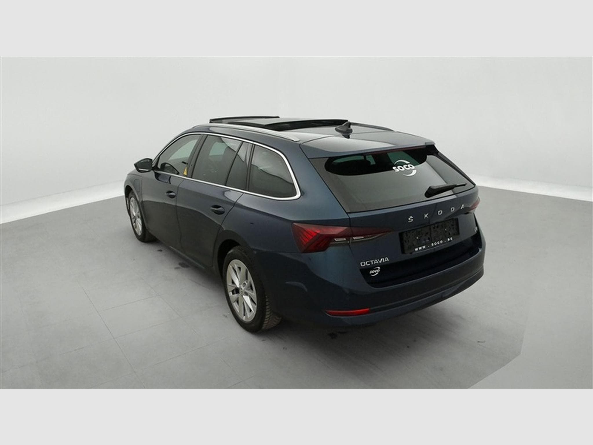 Skoda Octavia 1.4 TSI PHEV Clever+ DSG Navi / Led / Pano (2023) - Photo 2
