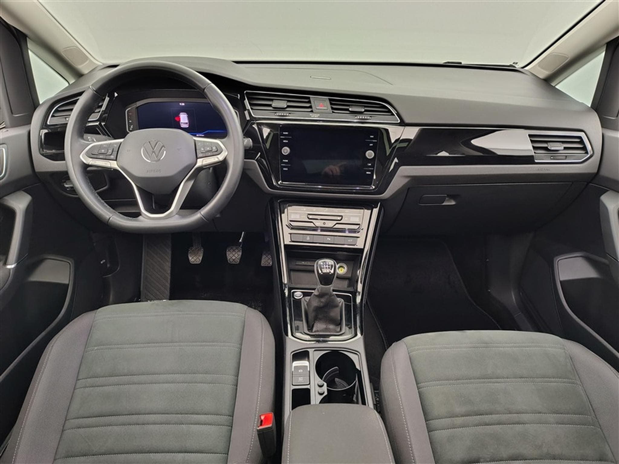 VW Touran 2.0 TDi SCR Highline Business Premium NAVI/FULL LED/TO PANO (2024) - Photo 8