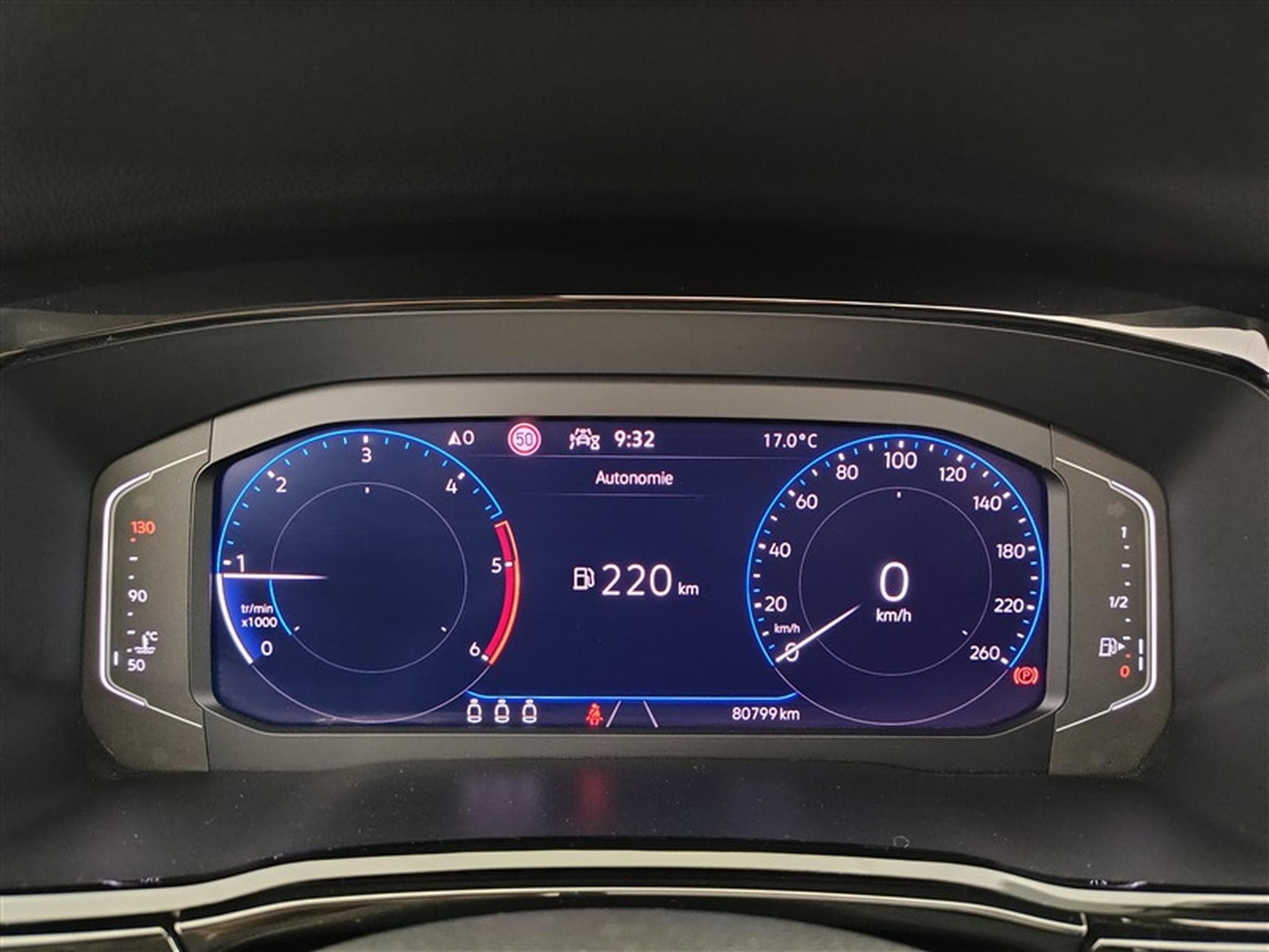 VW Touran 2.0 TDi SCR Highline Business Premium NAVI/FULL LED/TO PANO (2024) - Photo 10