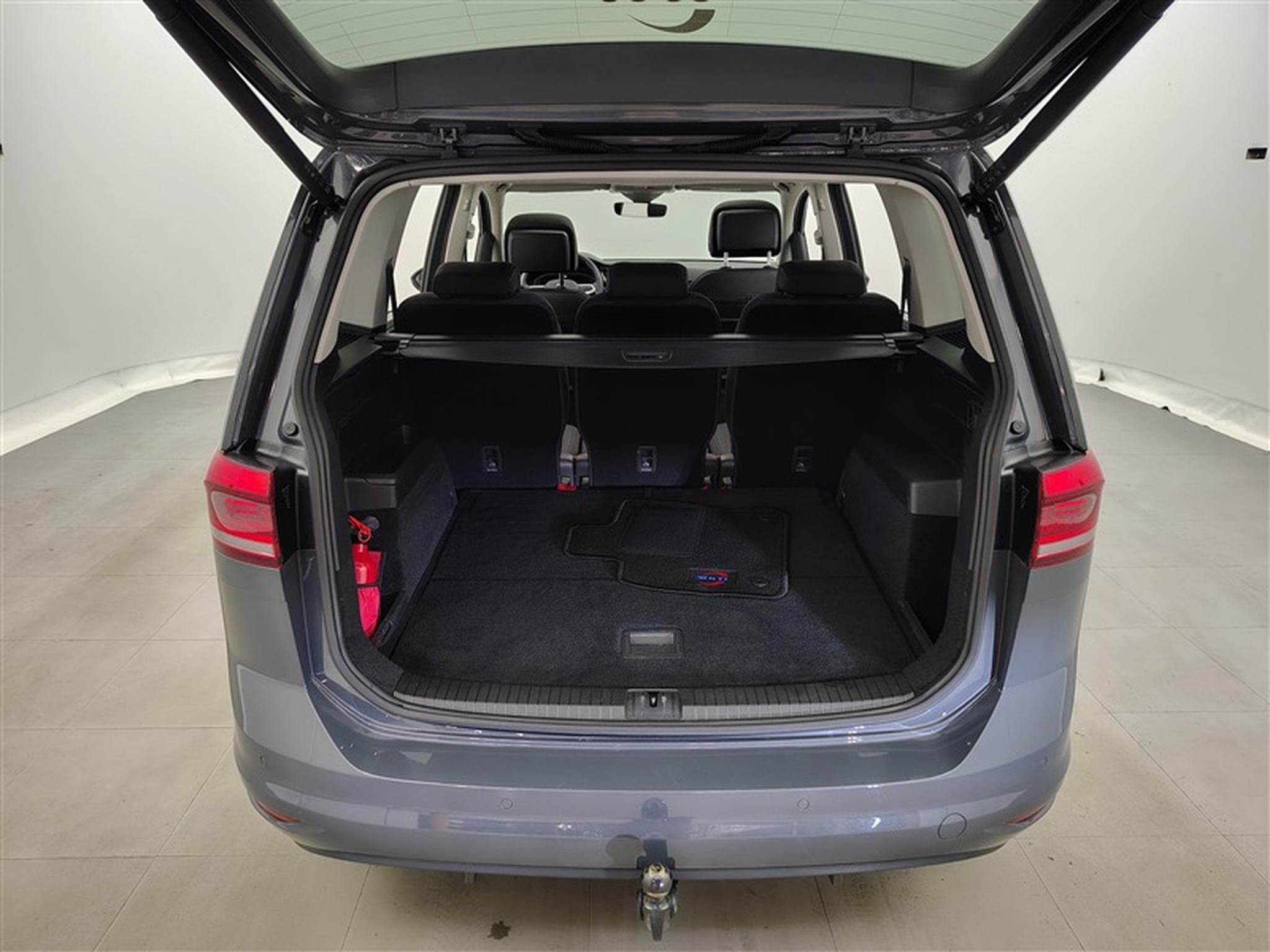 VW Touran 2.0 TDi SCR Highline Business Premium NAVI/FULL LED/TO PANO (2024) - Photo 14
