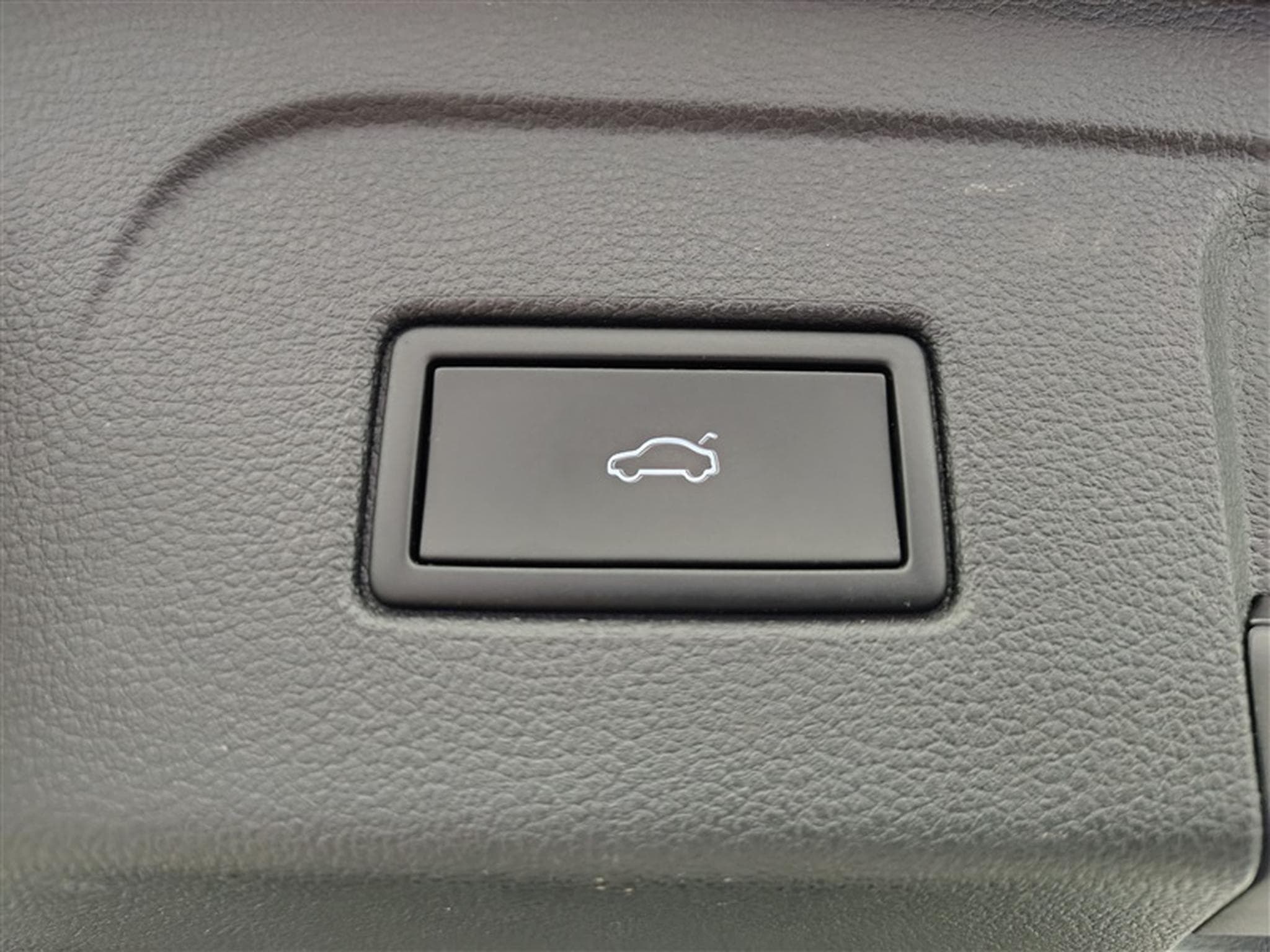 VW Touran 2.0 TDi SCR Highline Business Premium NAVI/FULL LED/TO PANO (2024) - Photo 21