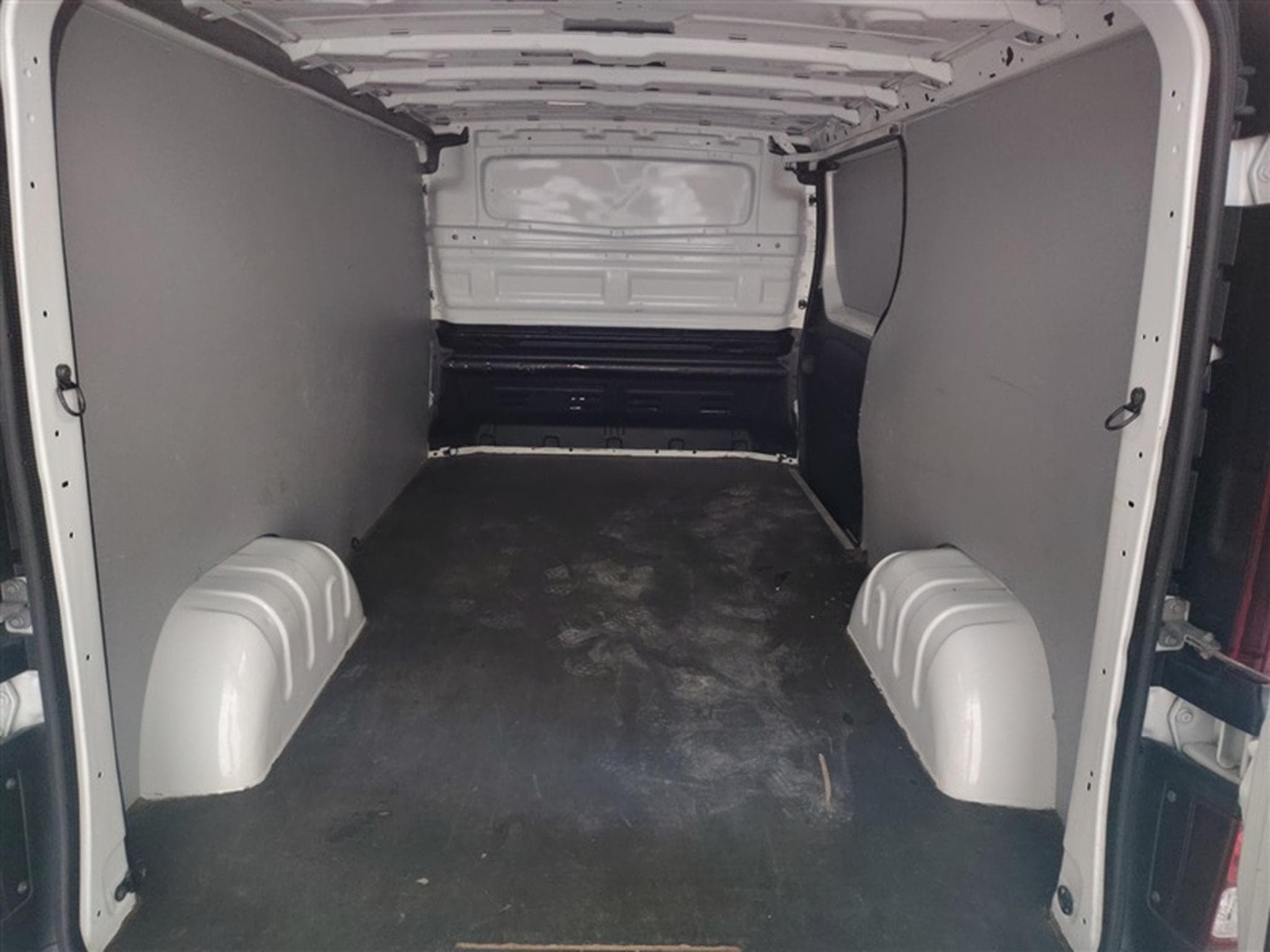 Renault Trafic 2.0 dCi 29 L2H1 Confort (2021) - Photo 15