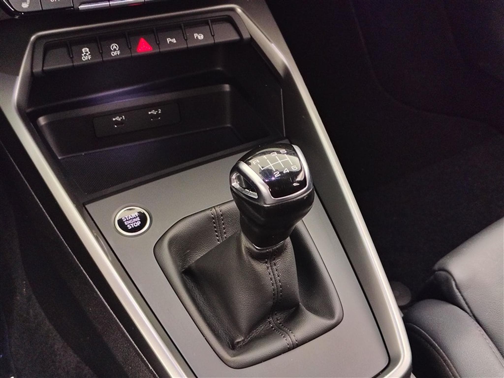 Audi A3 30 TFSI Advanced  Cuir / Navi / Led (2022) - Photo 12