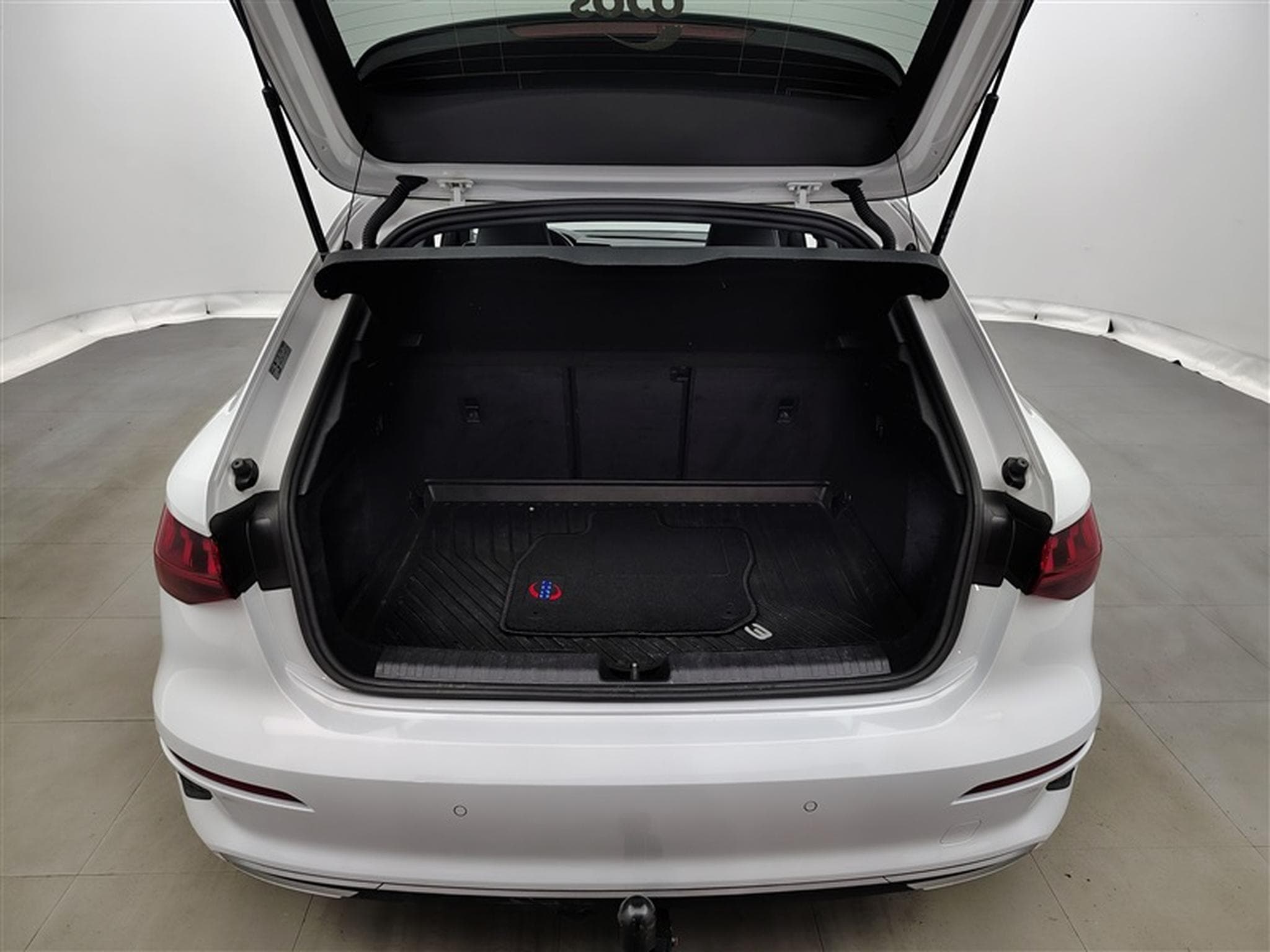 Audi A3 30 TFSI Advanced  Cuir / Navi / Led (2022) - Photo 14