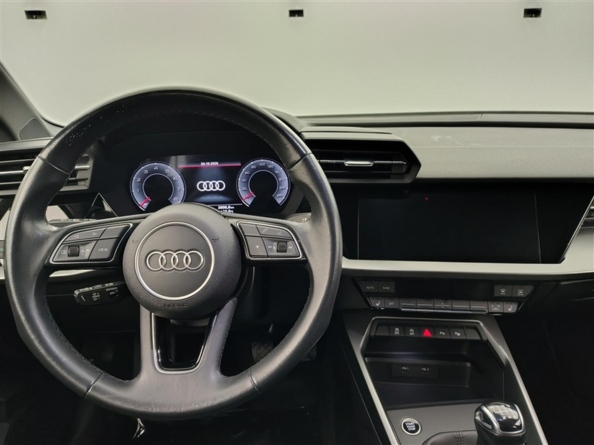 Audi A3 30 TFSI Advanced  Cuir / Navi / Led (2022) - Photo 9