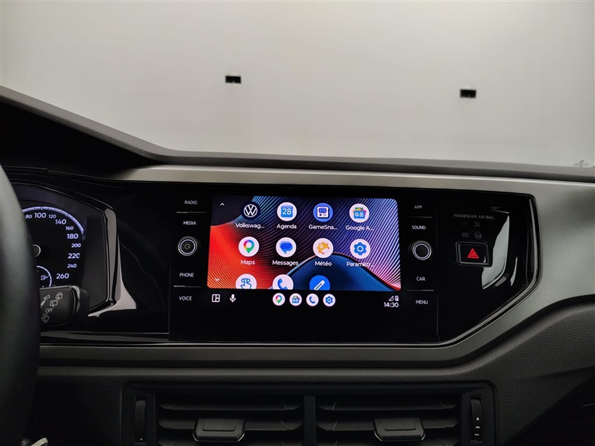 VW Polo 1.0 TSi Comfortline OPF DSG (2019) - Photo 19