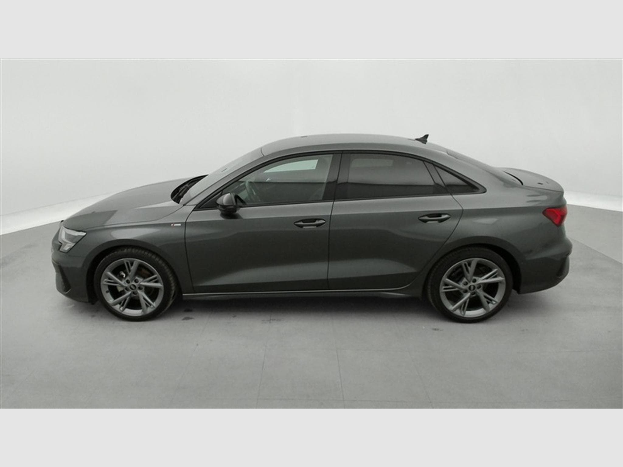 Audi A3 Sportback 30 TFSI S-Line (2022) - Photo 3