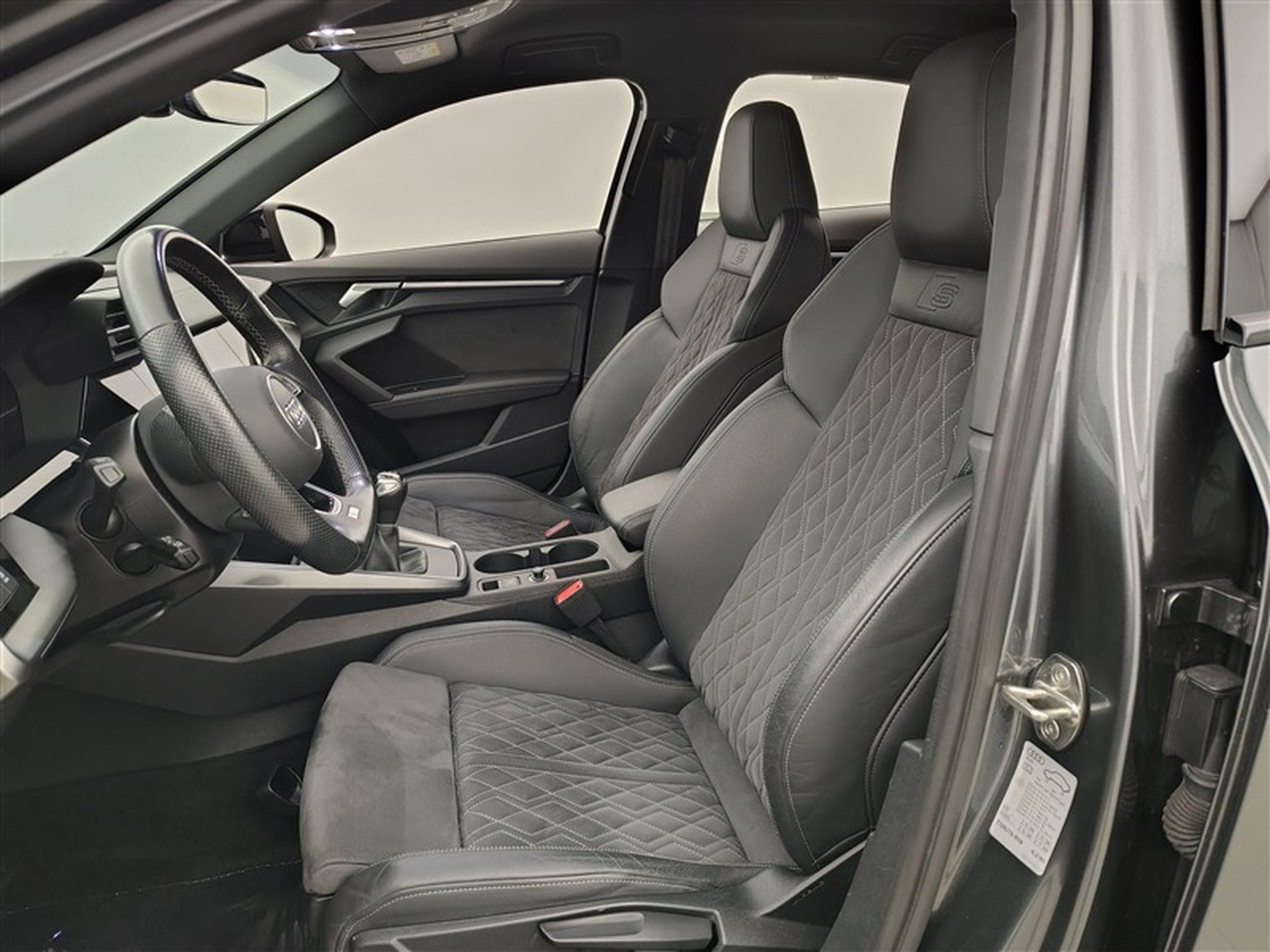 Audi A3 Sportback 30 TFSI S-Line (2022) - Photo 7