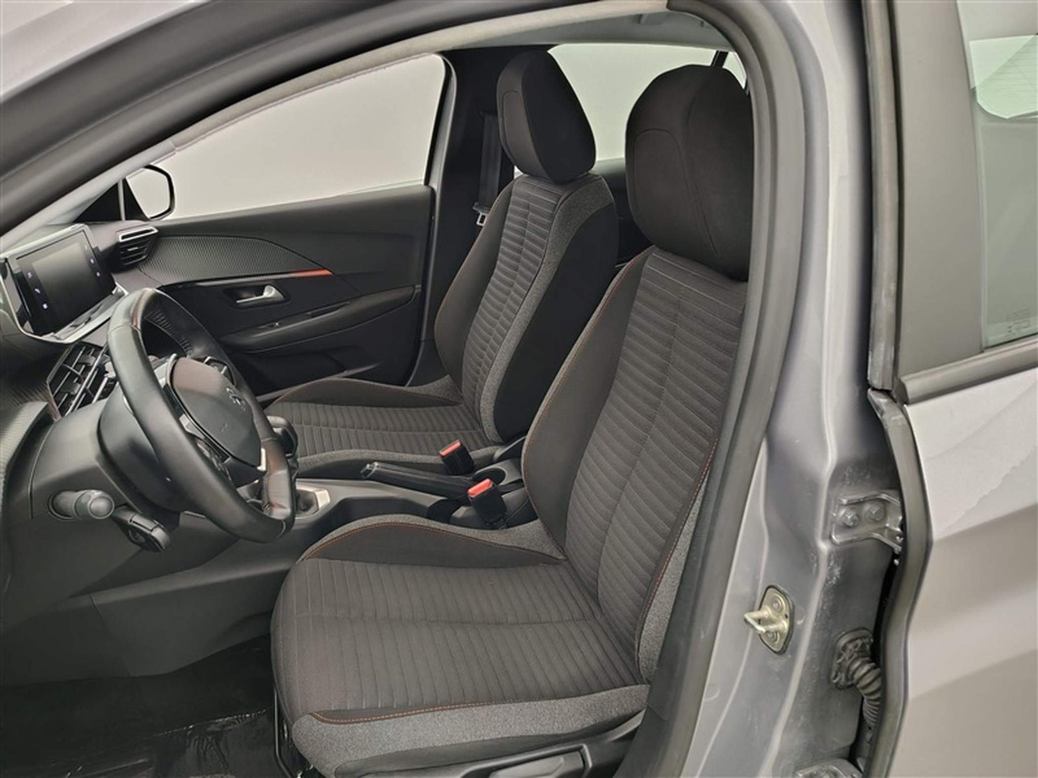 Peugeot 208 1.2i PureTech Allure Pack (2020) - Photo 7