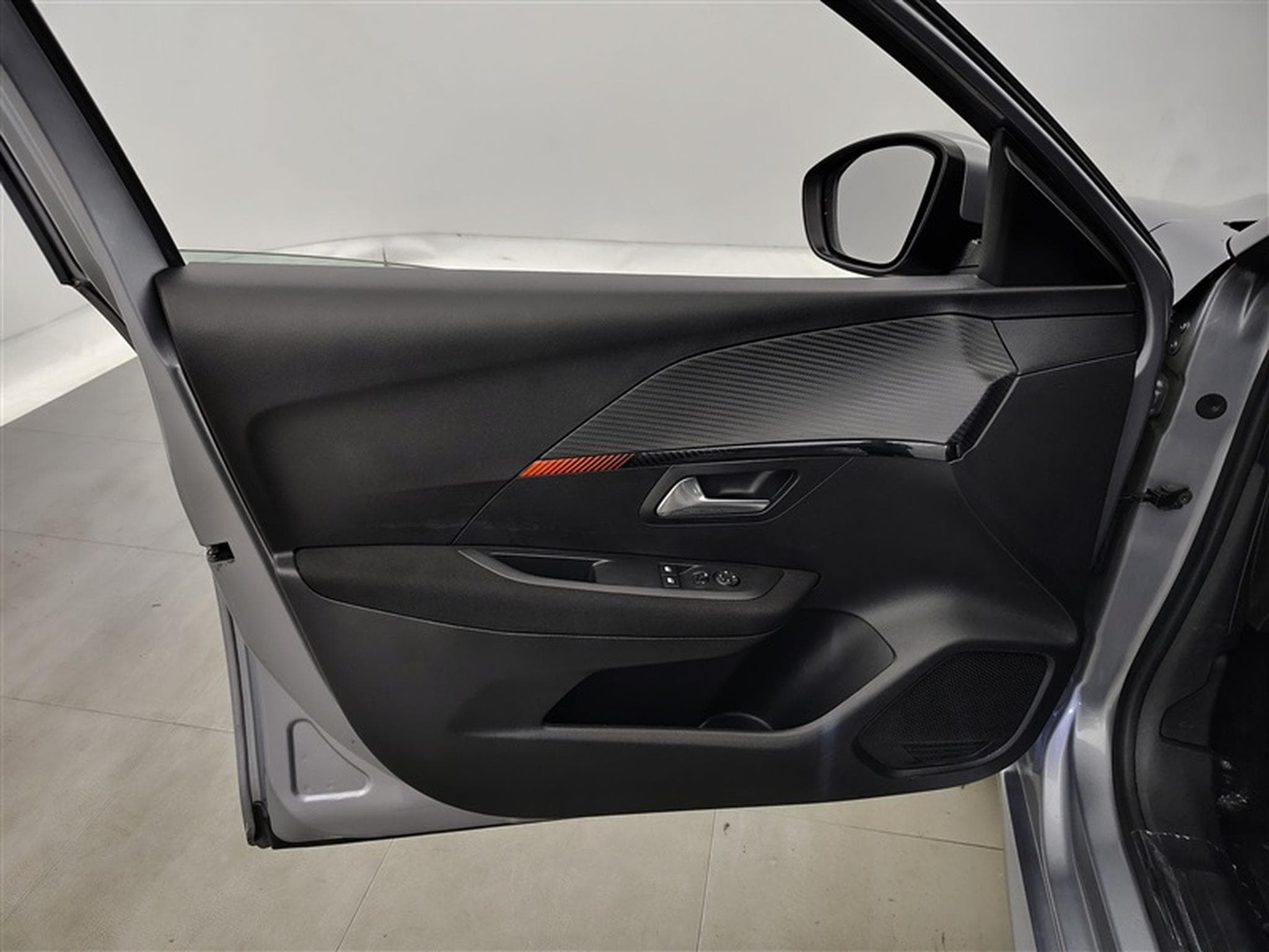 Peugeot 208 1.2i PureTech Allure Pack (2020) - Photo 16