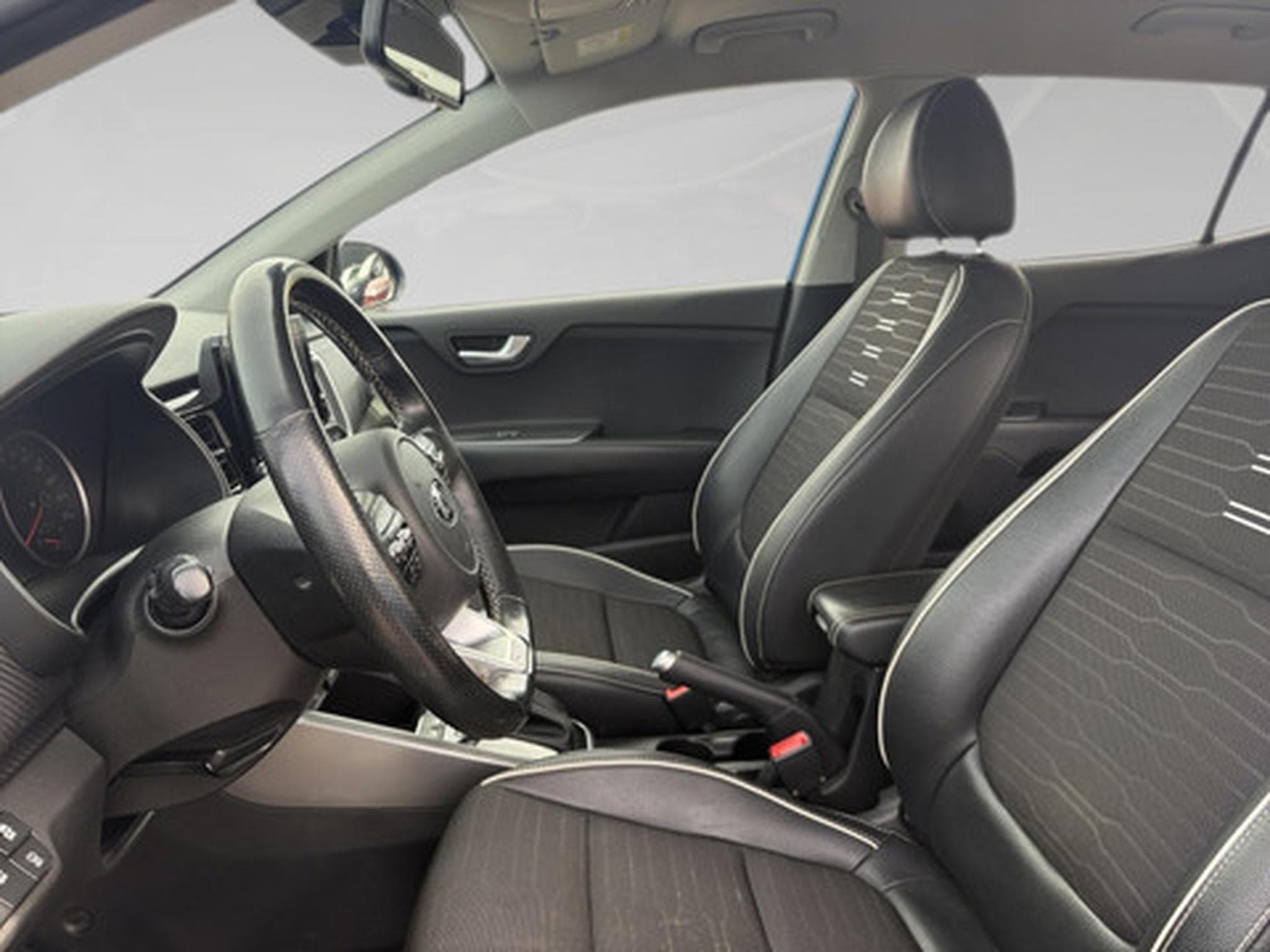 Kia Stonic 1.0 T 100 MORE DCT (2021) - Photo 6