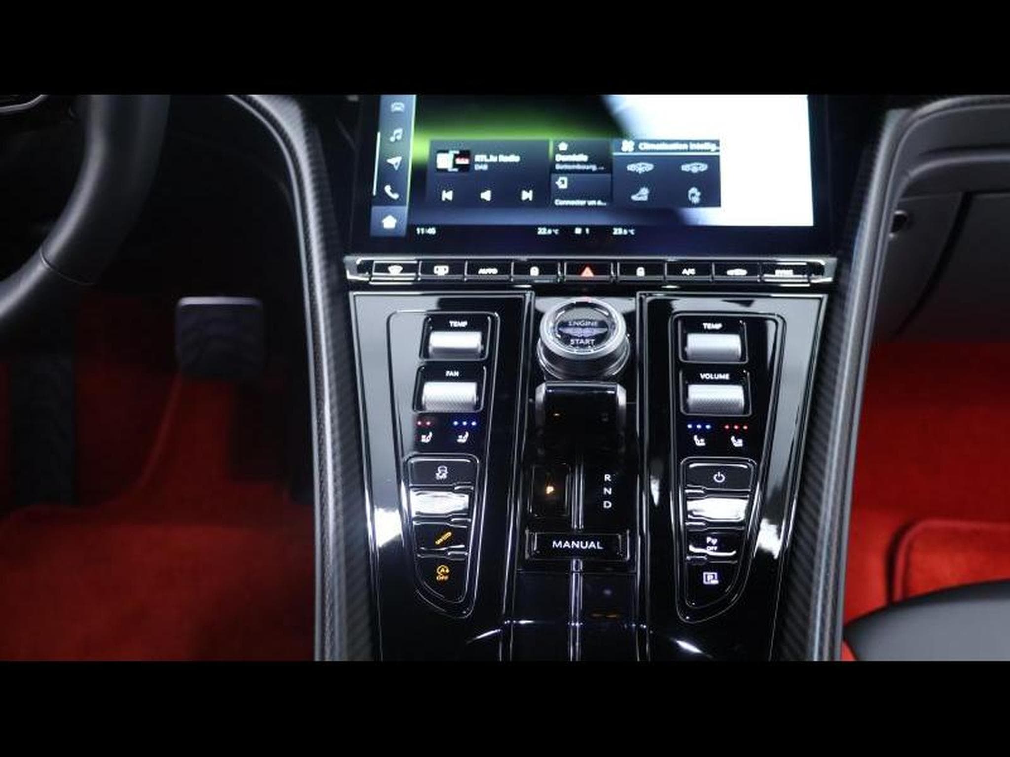 Aston-Martin DB12 4.0 V8 Coupé (2024) - Photo 28