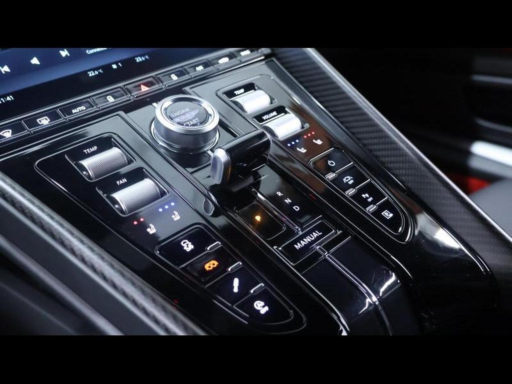 Aston-Martin DB12 4.0 V8 Coupé (2024) - Photo 27