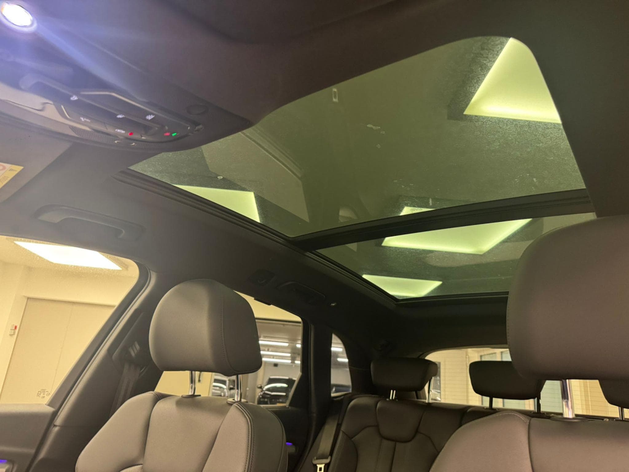 Audi Q5 S line 55 TFSI e quattro 367 CV / 270 KW S tronic (2023) - Photo 6
