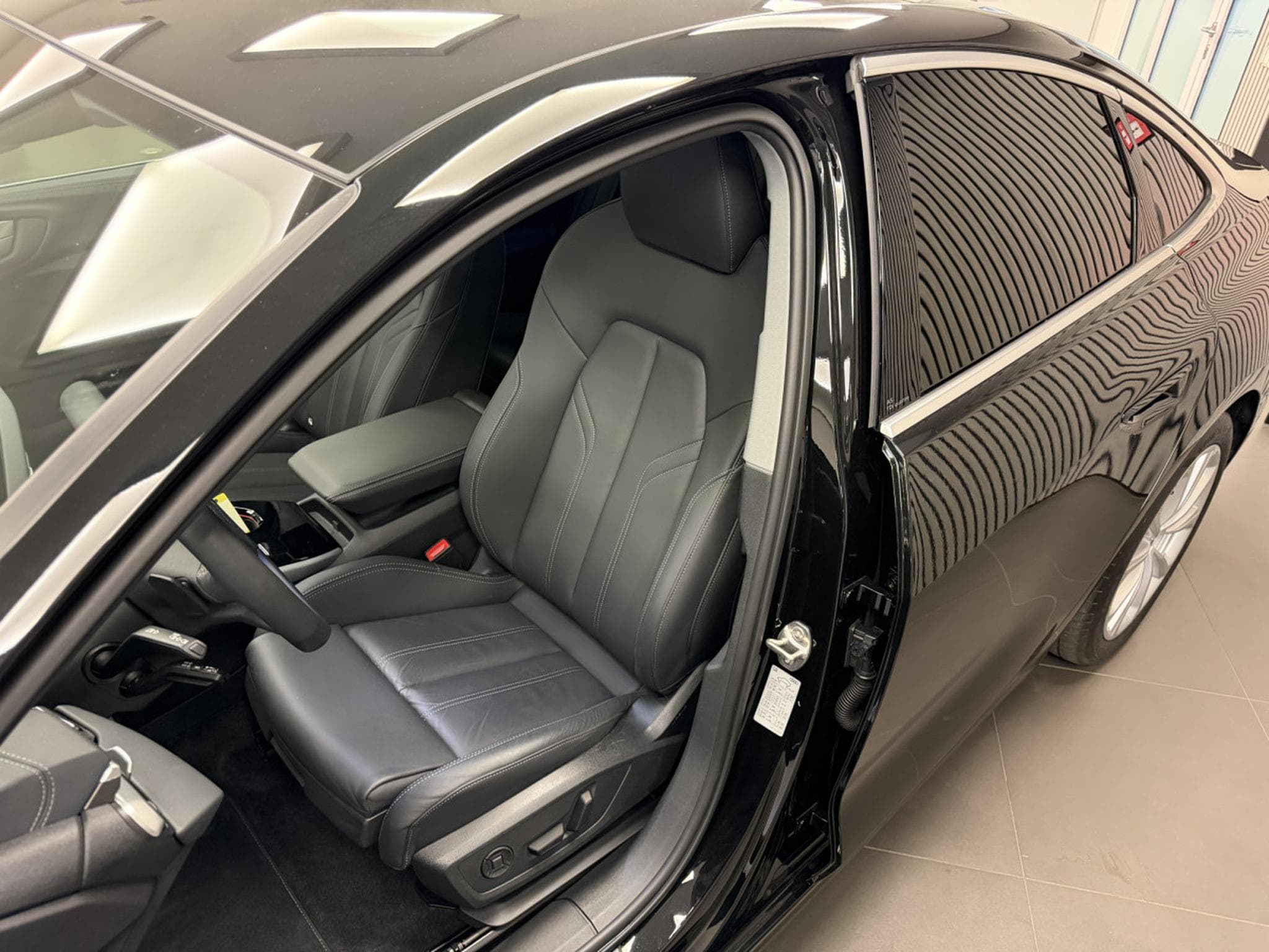 Audi A5 Berline TDI quattro 204 CH / 150 kW S tronic (2026) - Photo 2