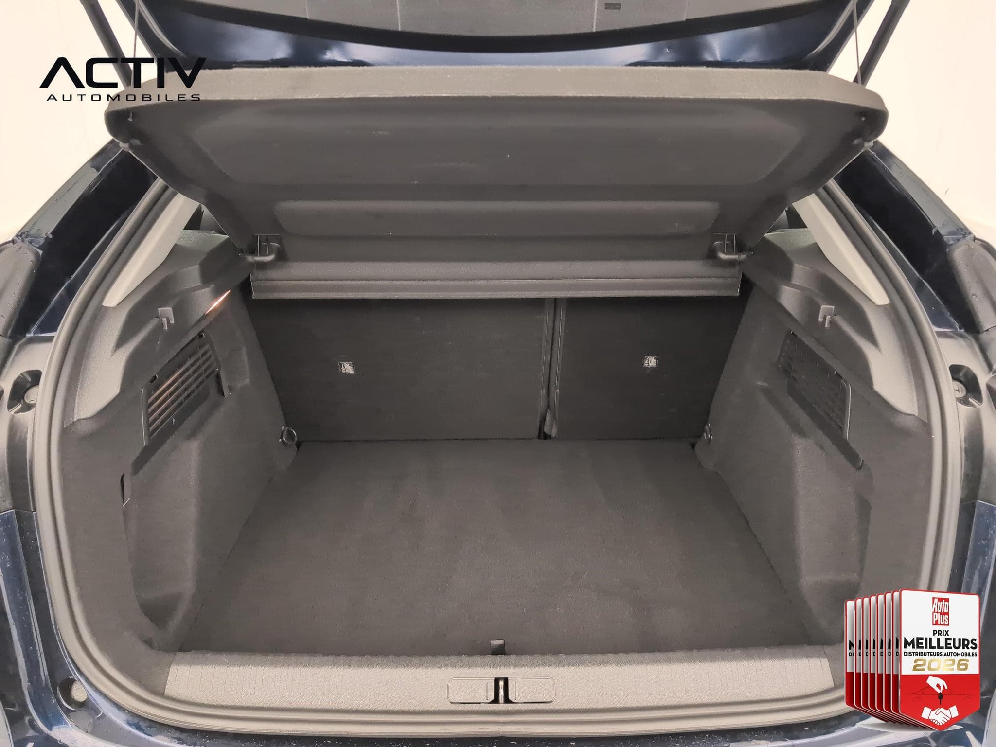 Citroën C4 Hybride 110 ch e-DCS6 You (2025) - Photo 11