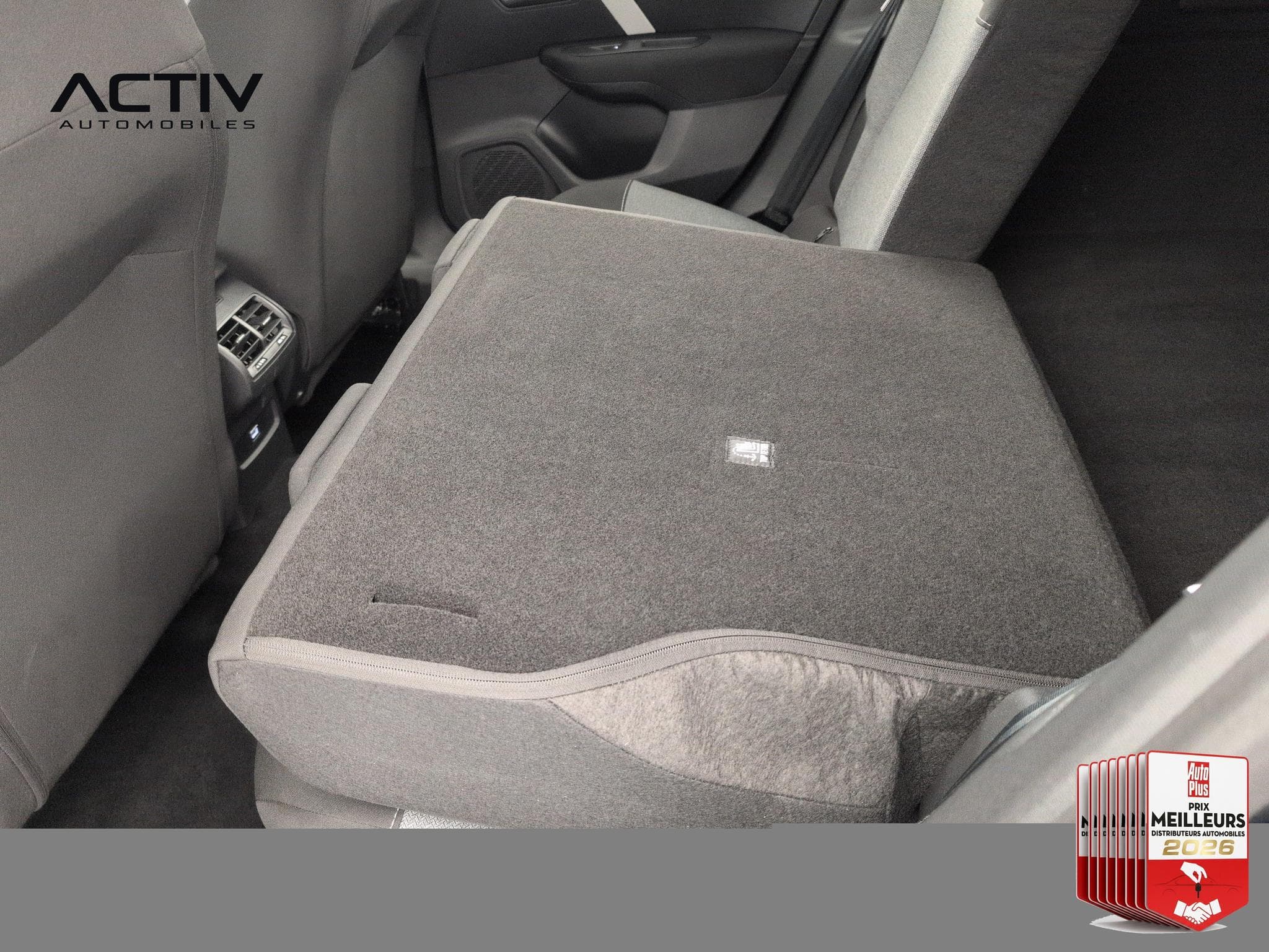 Citroën C4 Hybride 110 ch e-DCS6 You (2025) - Photo 12