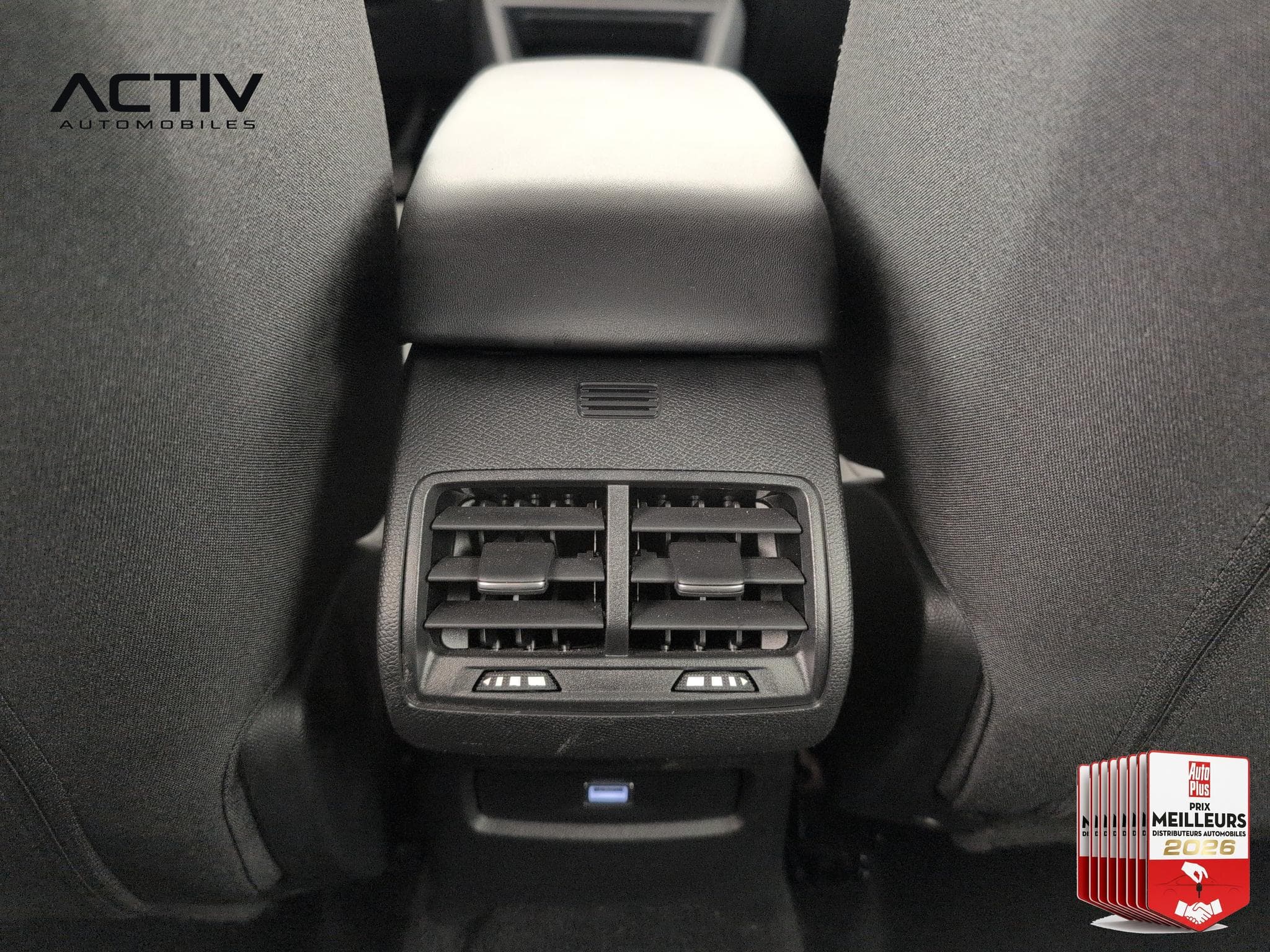 Citroën C4 Hybride 110 ch e-DCS6 You (2025) - Photo 13