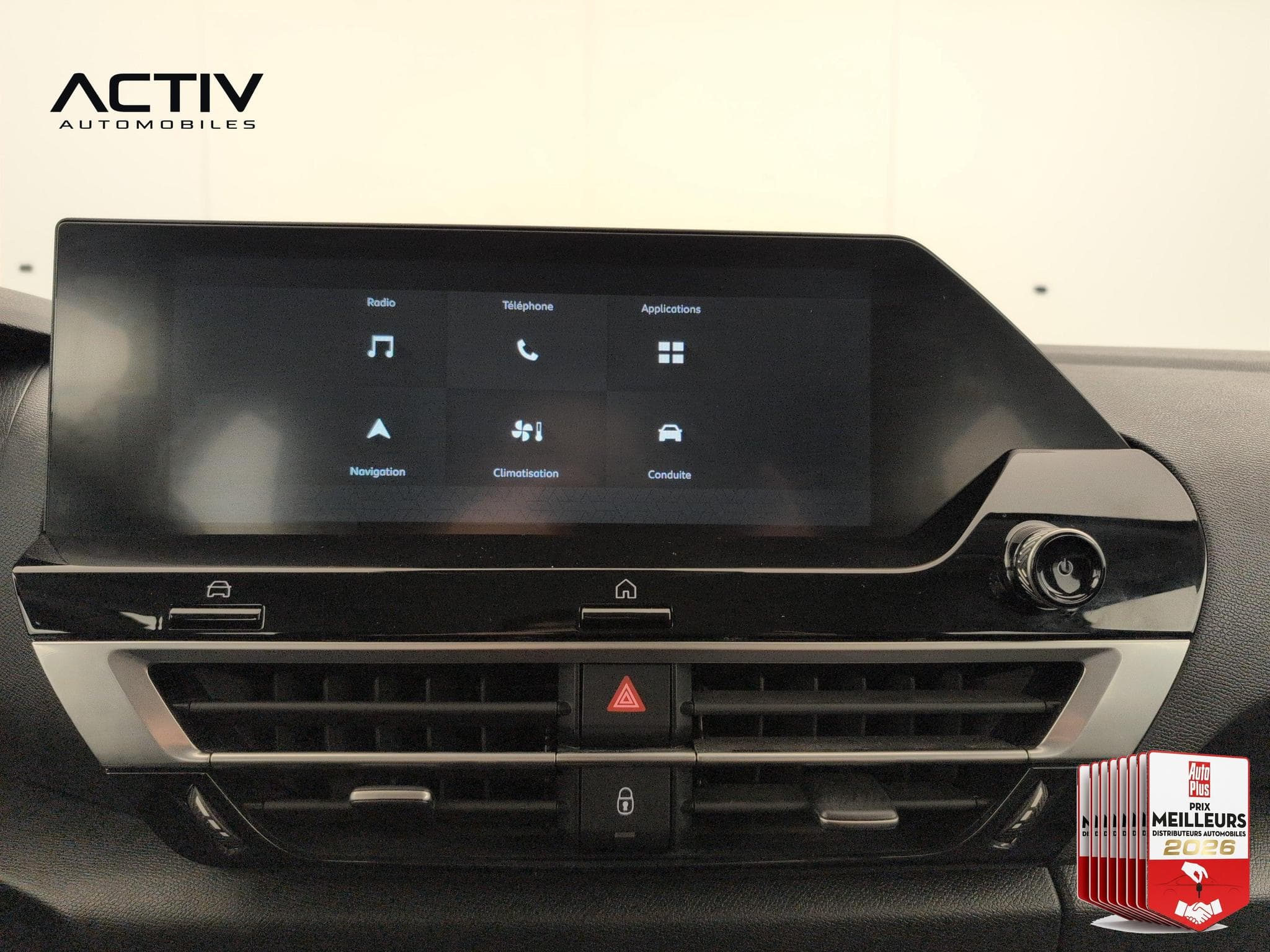 Citroën C4 Hybride 110 ch e-DCS6 You (2025) - Photo 19