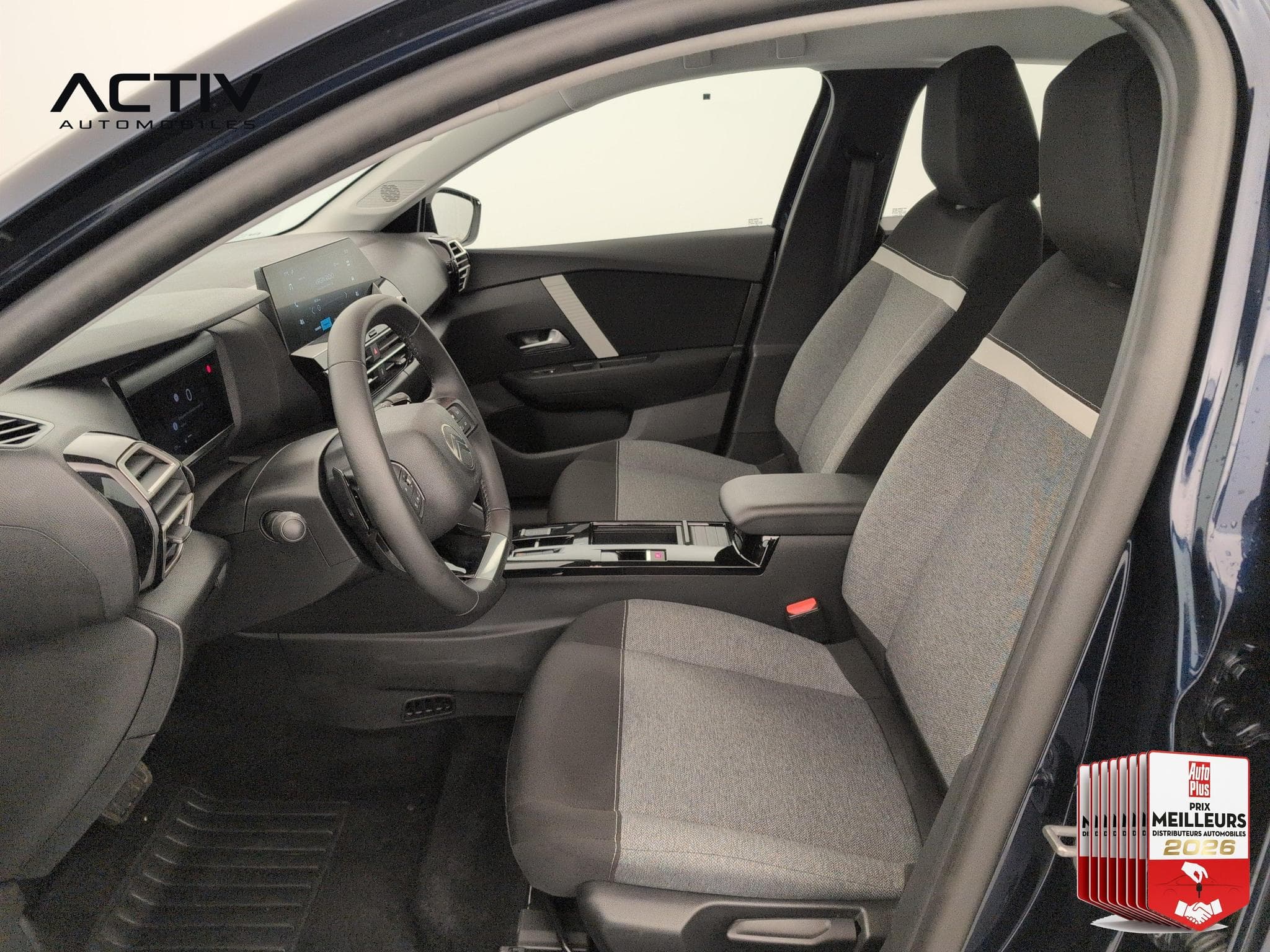 Citroën C4 Hybride 110 ch e-DCS6 You (2025) - Photo 17