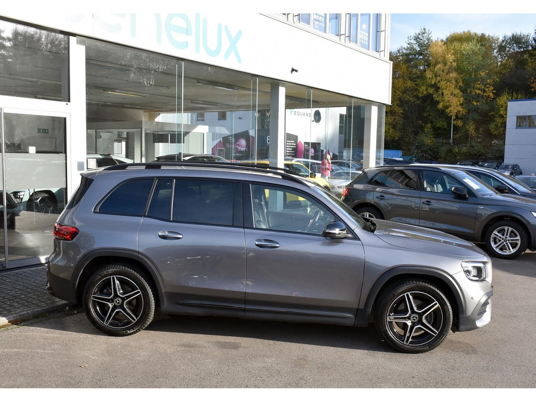 Mercedes GLB 180 d AMG Line 8G-DCT 7 PL. GPS LANE KEYLESS NIGHT (2023) - Foto 3