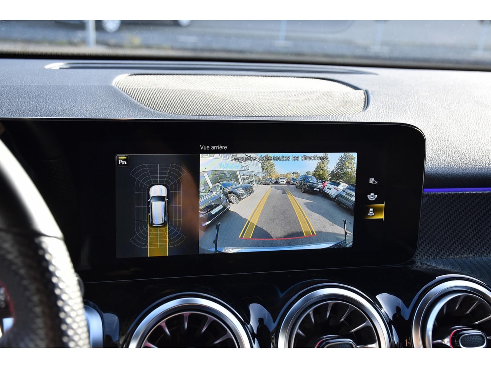 Mercedes GLB 180 d AMG Line 8G-DCT 7 PL. GPS LANE KEYLESS NIGHT (2023) - Foto 15
