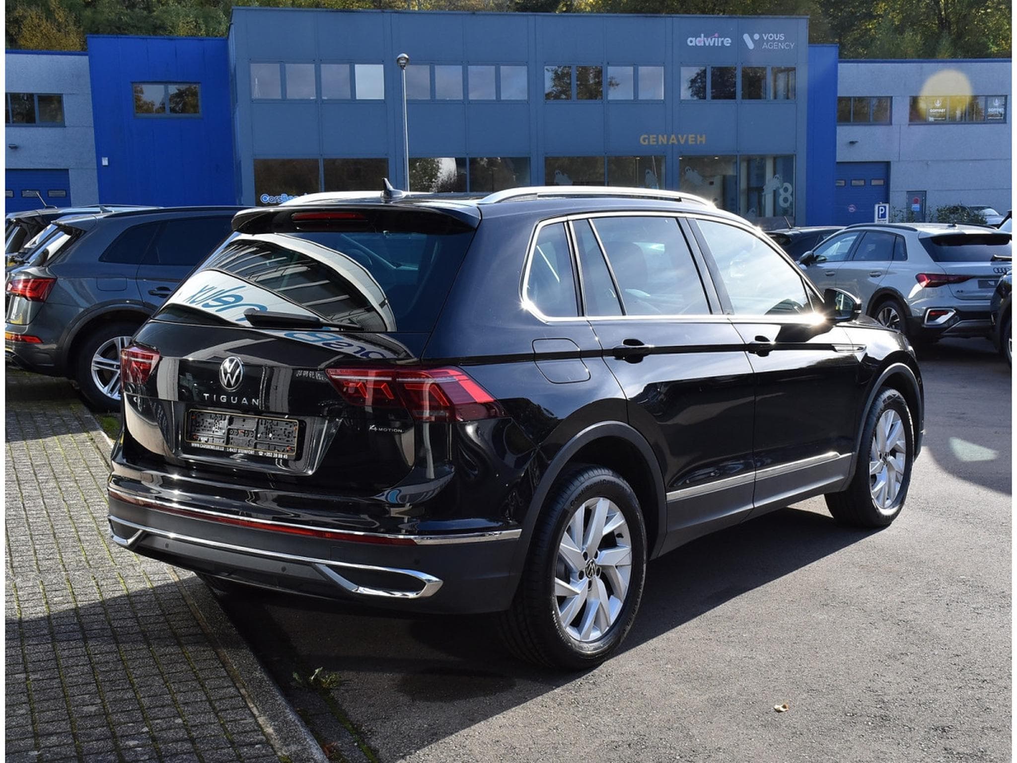 VW Tiguan 2.0 TDI 4Motion Elegance DSG ACC LANE KEYLESS 1° MAIN (2023) - Foto 4