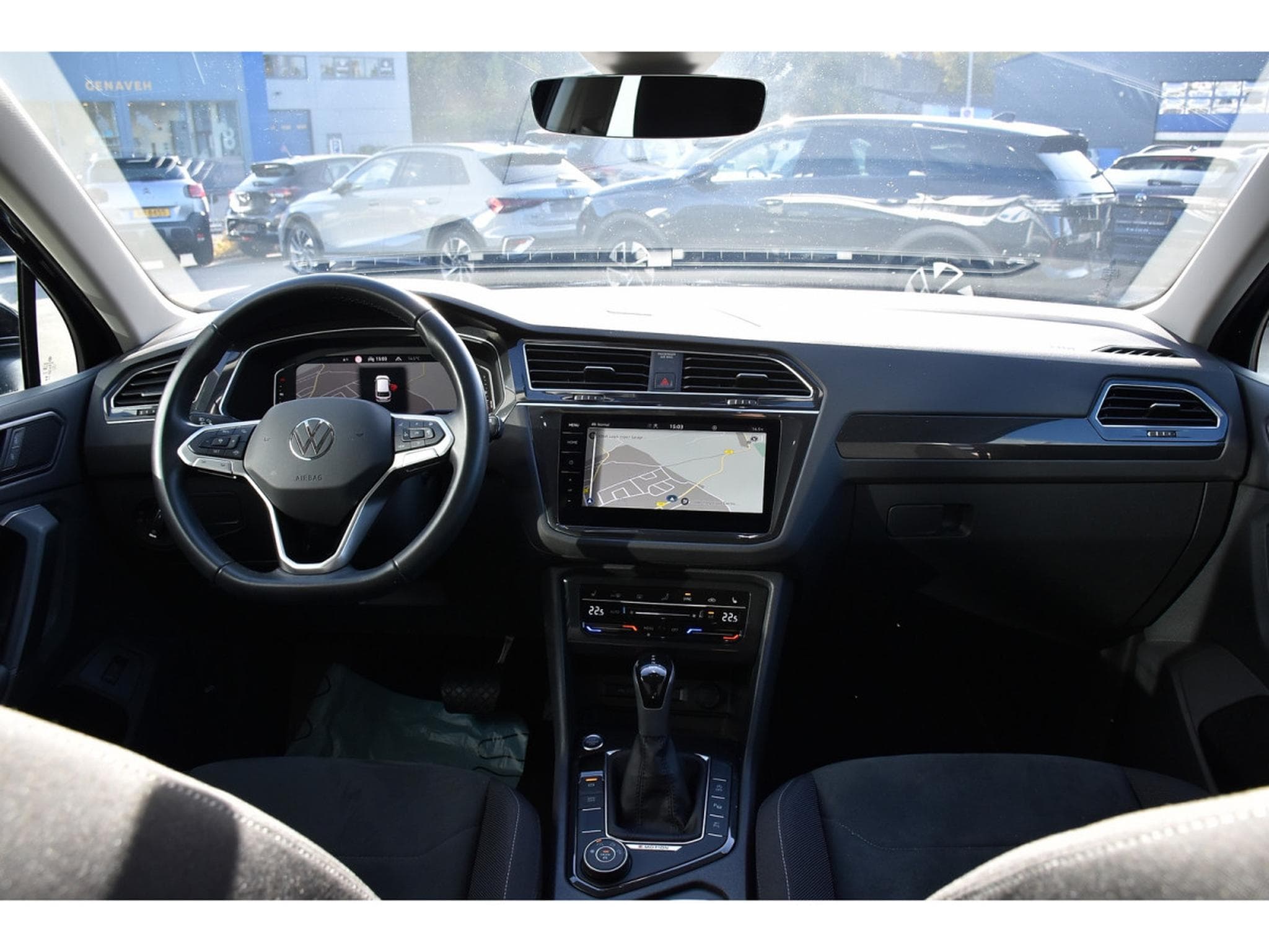 VW Tiguan 2.0 TDI 4Motion Elegance DSG ACC LANE KEYLESS 1° MAIN (2023) - Foto 9