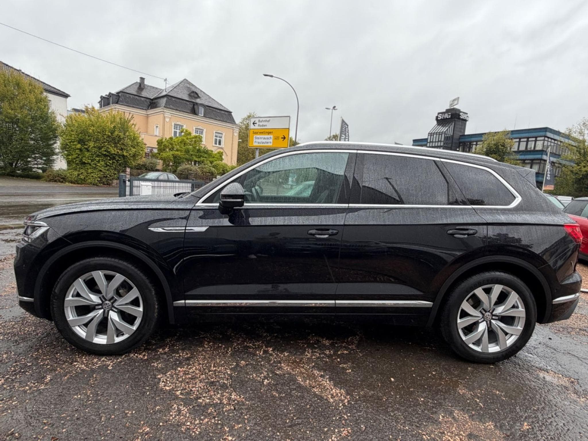 VW Touareg Elegance 4Motion 210KW/Pano/Luft/20Zoll/ (2019) - Photo 3