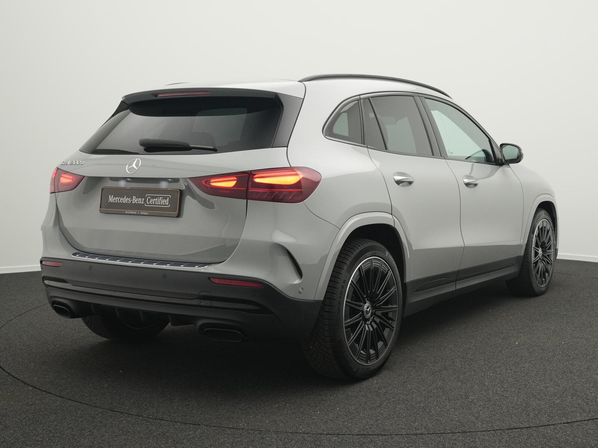Mercedes GLA 200 d AMG-Line Multi+Kamera+Night+20"+MBUX (2025) - Photo 3
