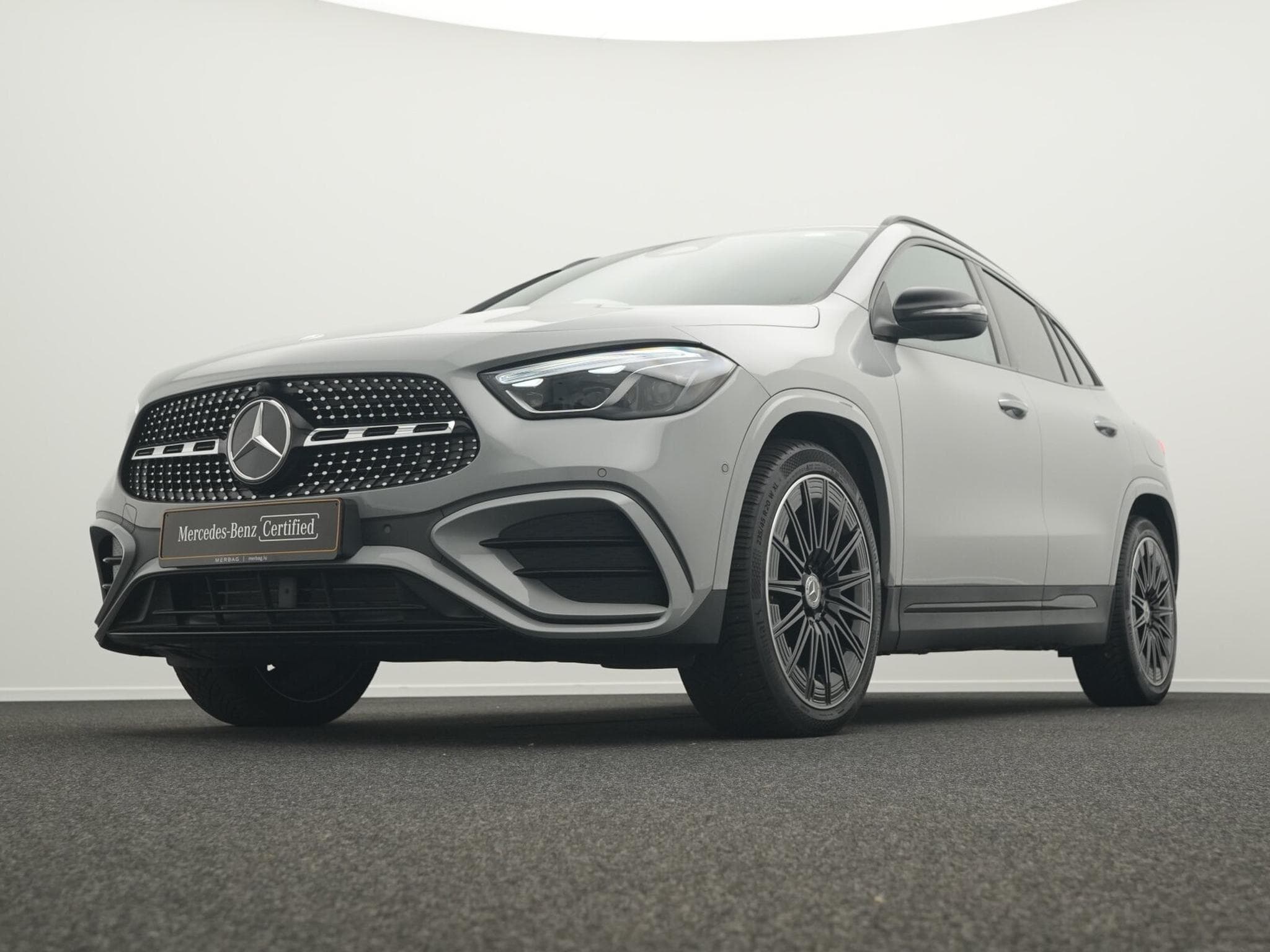 Mercedes GLA 200 d AMG-Line Multi+Kamera+Night+20"+MBUX (2025) - Photo 10