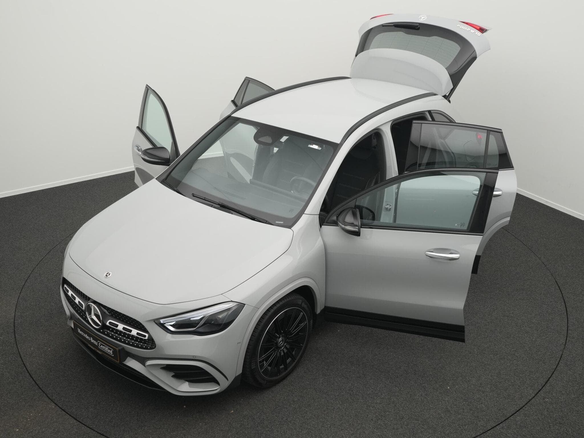 Mercedes GLA 200 d AMG-Line Multi+Kamera+Night+20"+MBUX (2025) - Photo 14