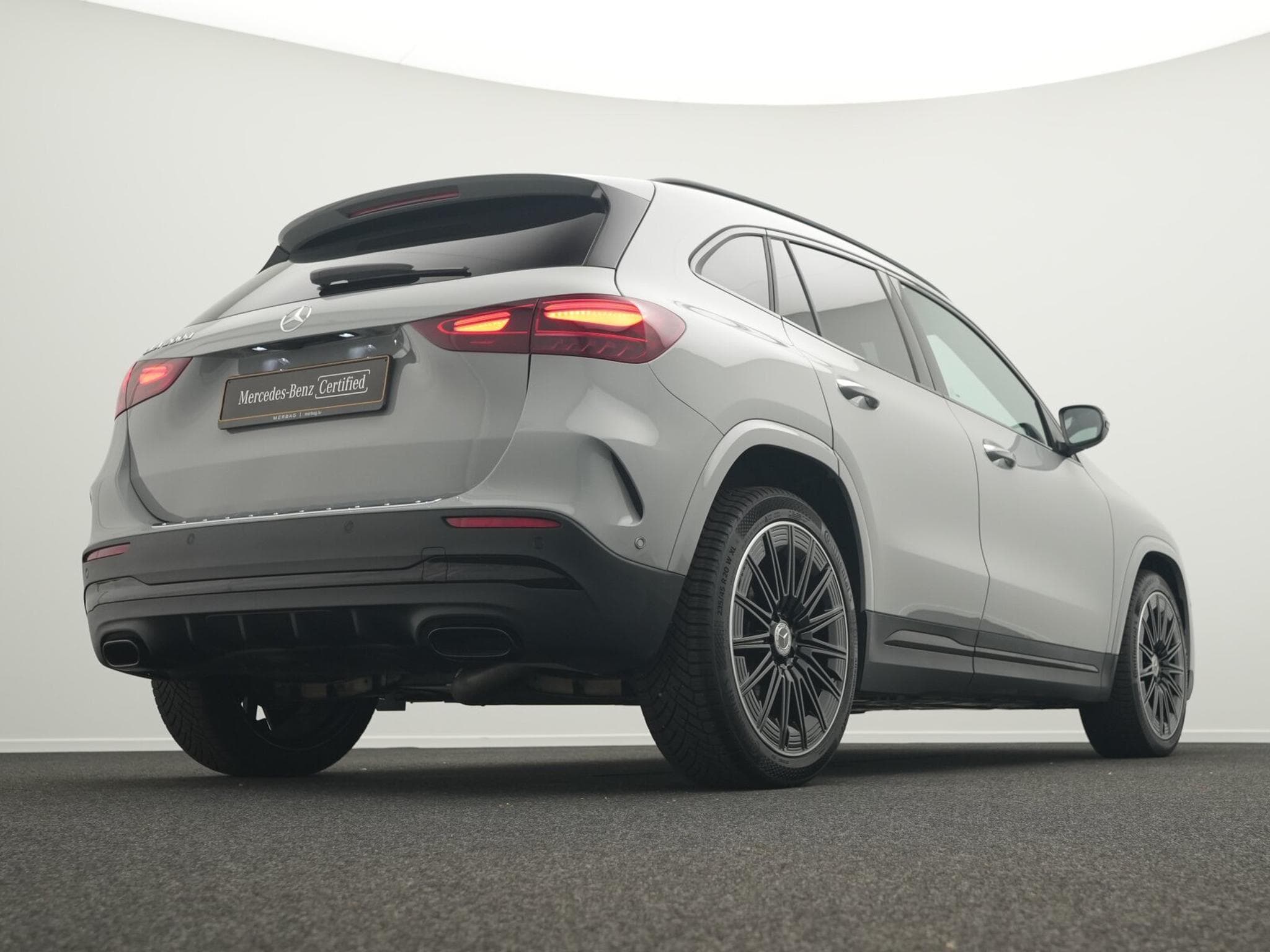 Mercedes GLA 200 d AMG-Line Multi+Kamera+Night+20"+MBUX (2025) - Photo 11