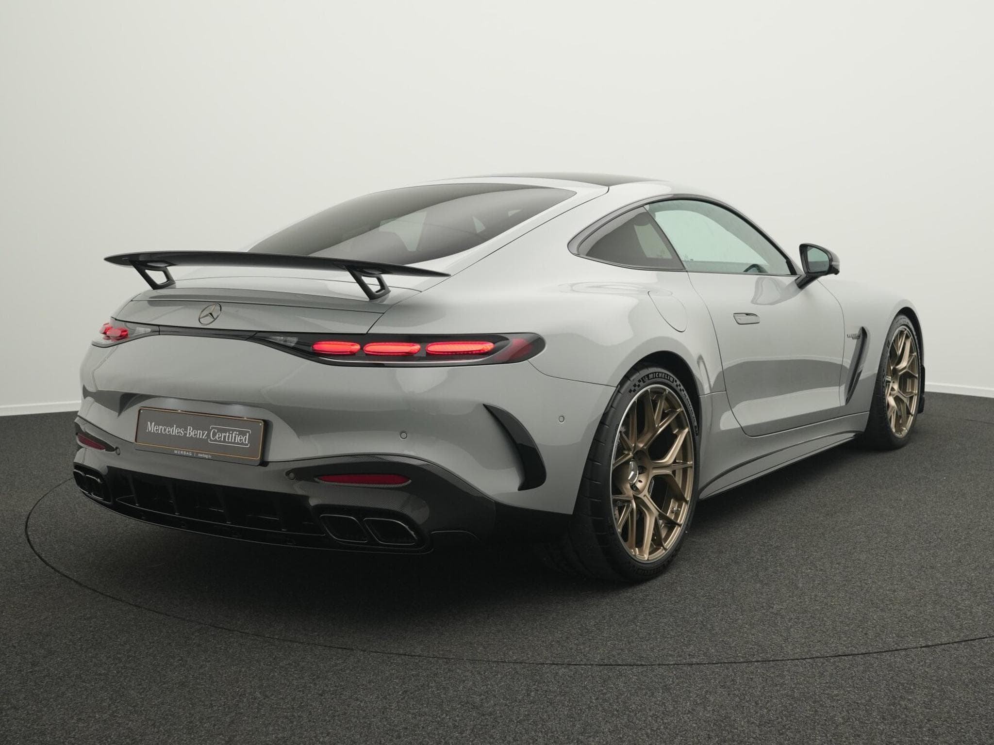 Mercedes GT 63 PRO 4M Aero+Carbon+Perform+Keramik (2026) - Photo 3