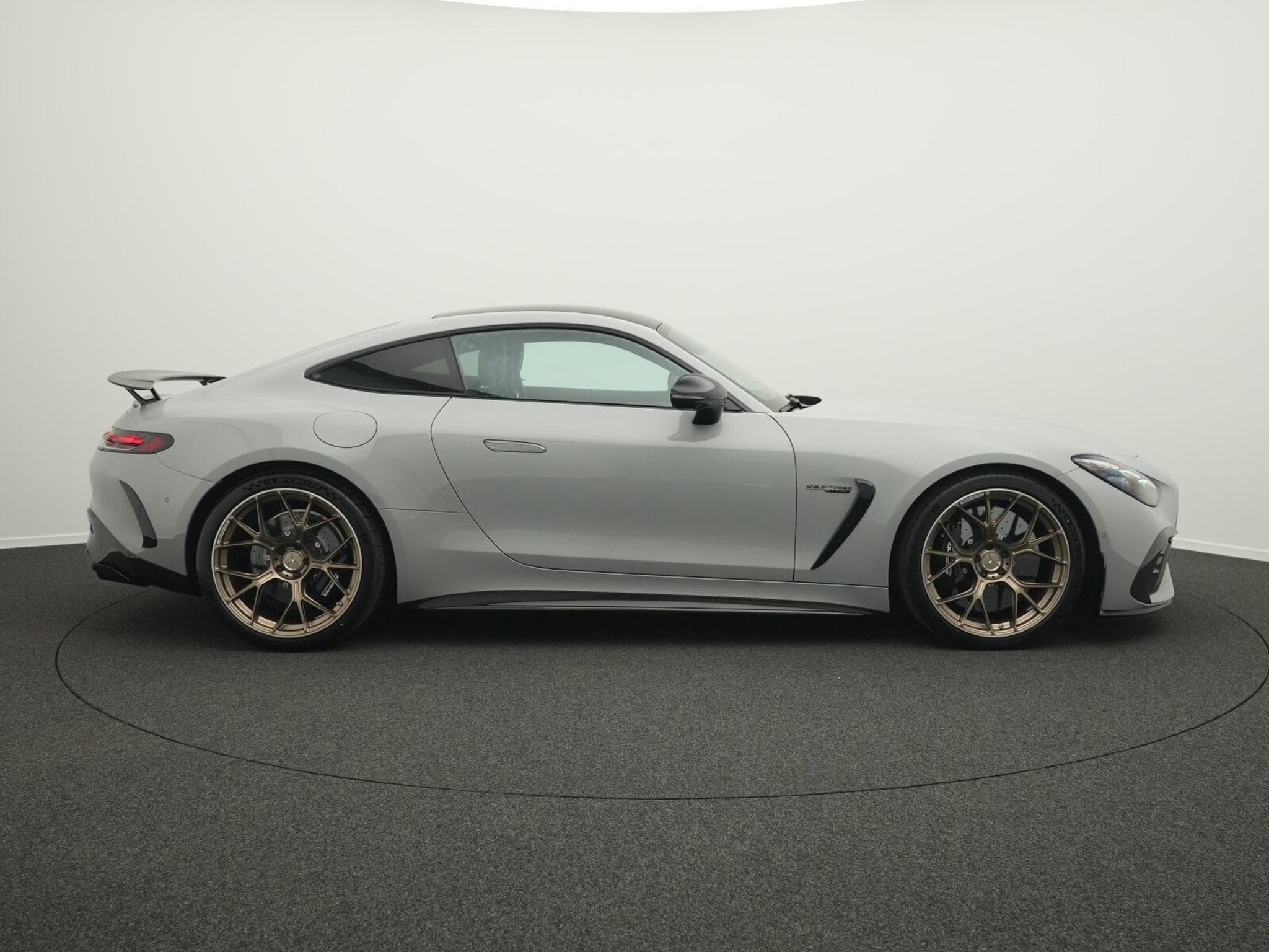 Mercedes GT 63 PRO 4M Aero+Carbon+Perform+Keramik (2026) - Photo 5