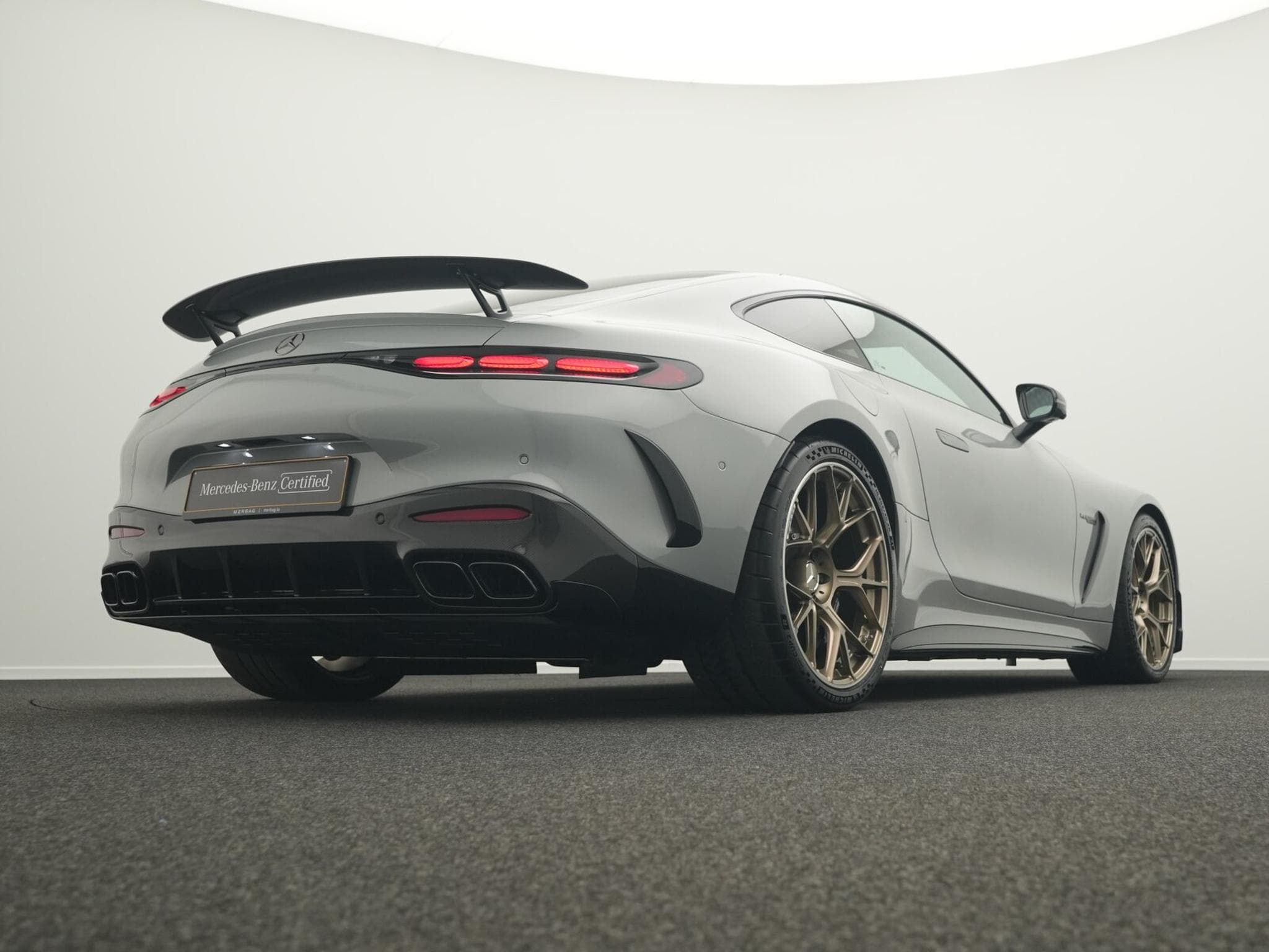 Mercedes GT 63 PRO 4M Aero+Carbon+Perform+Keramik (2026) - Photo 11