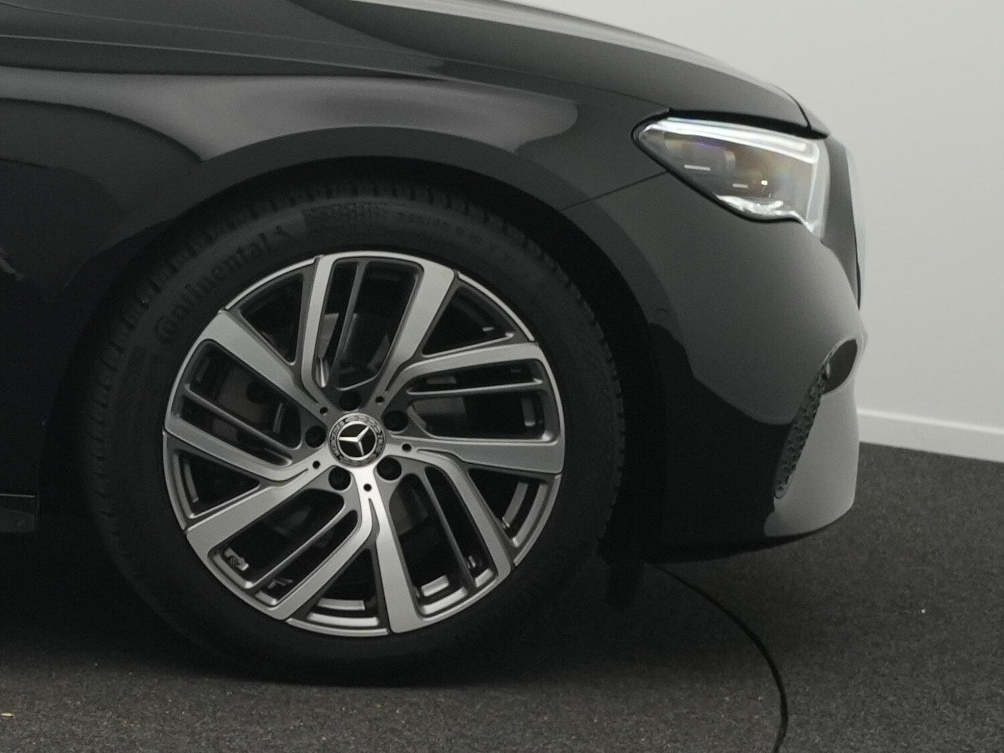 Mercedes E 220 d Avantgarde (2025) - Photo 8