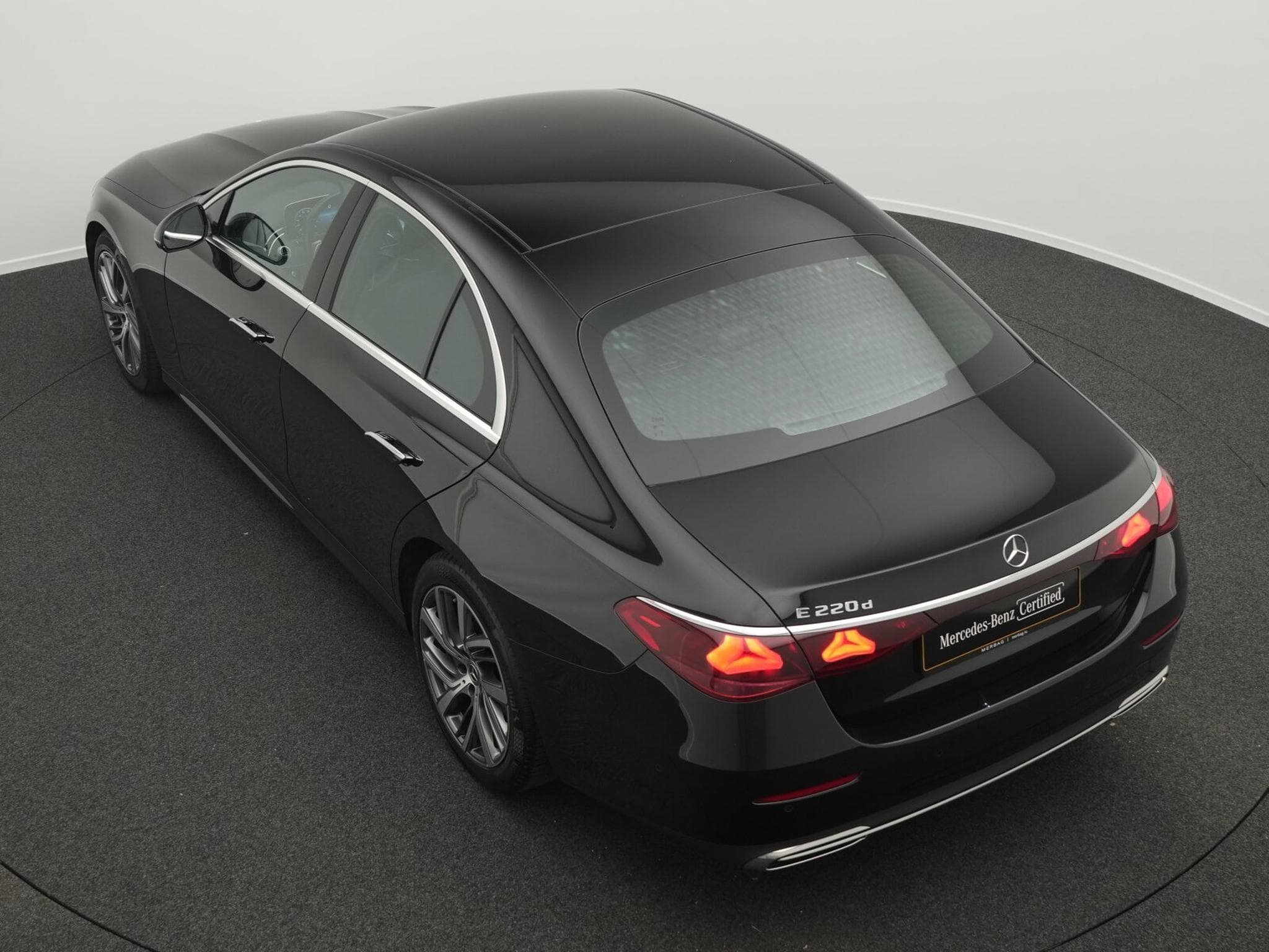 Mercedes E 220 d Avantgarde (2025) - Photo 13