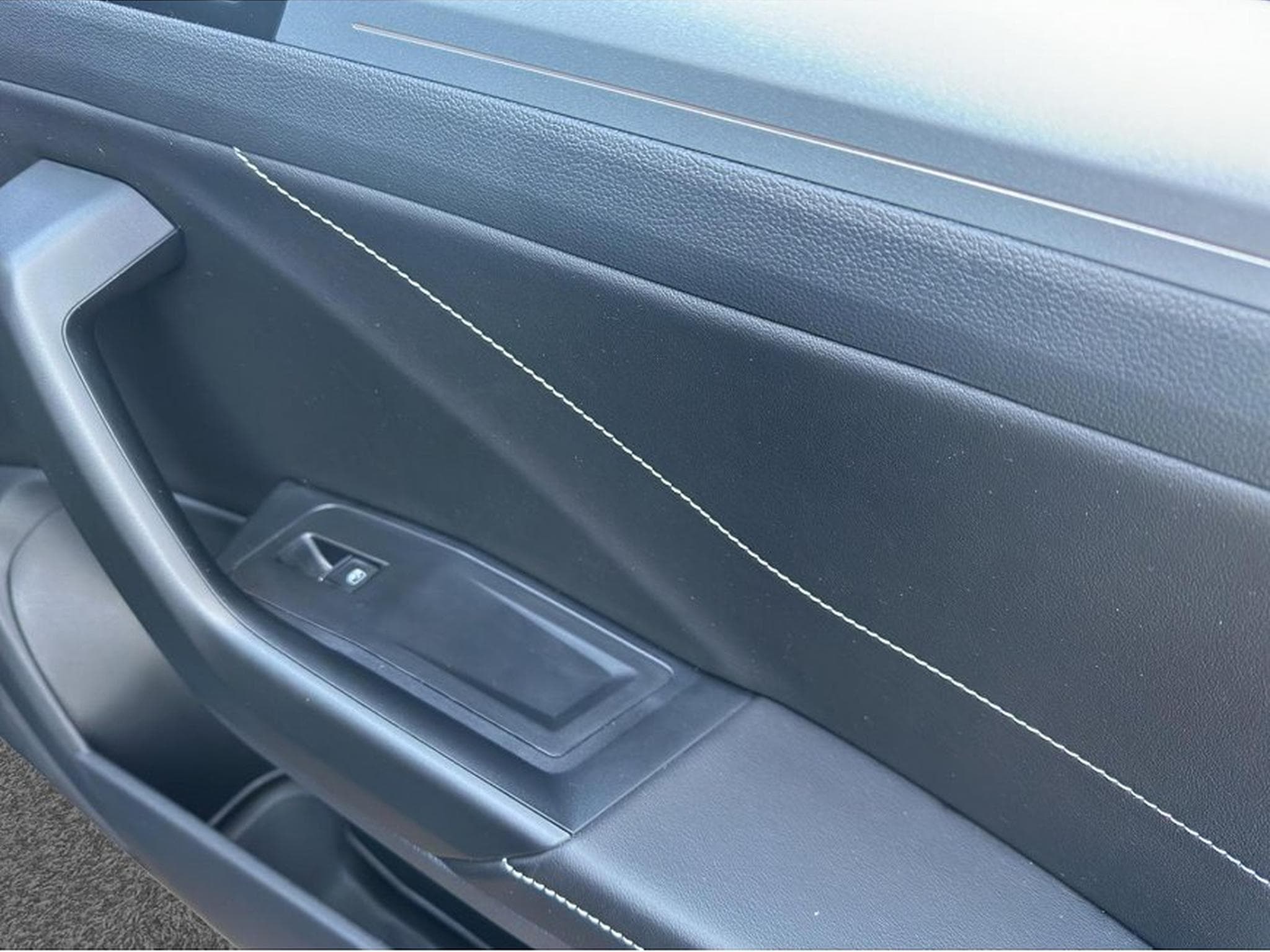 VW T-Roc (2025) - Photo 25