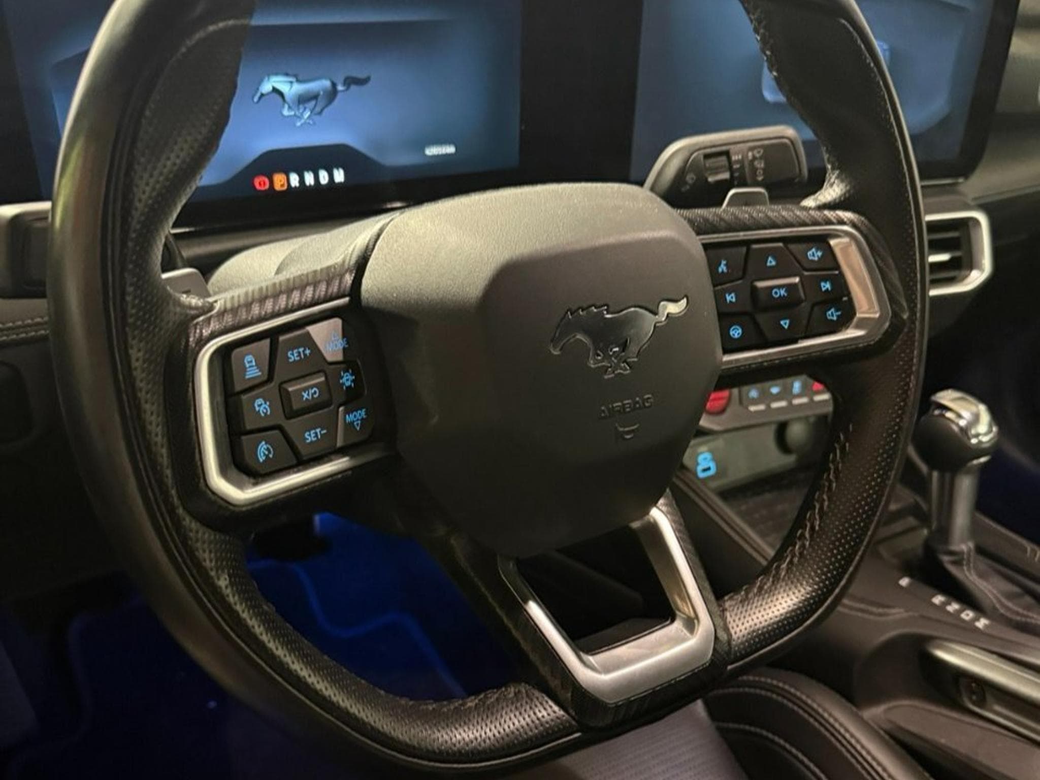 Ford Mustang GT Convertible 5.0 Magna Ride (2024) - Photo 1