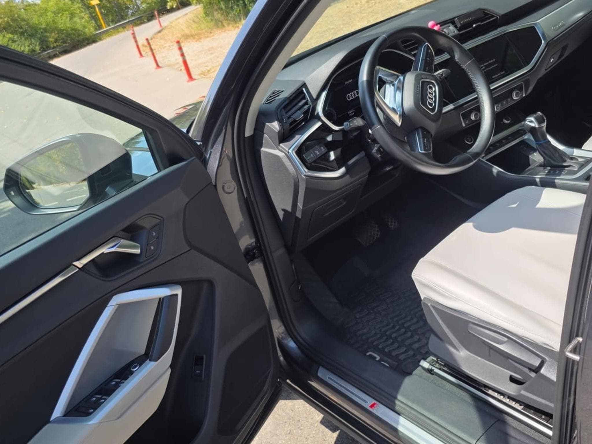 Audi Q3 S-Line (2021) - Photo 4