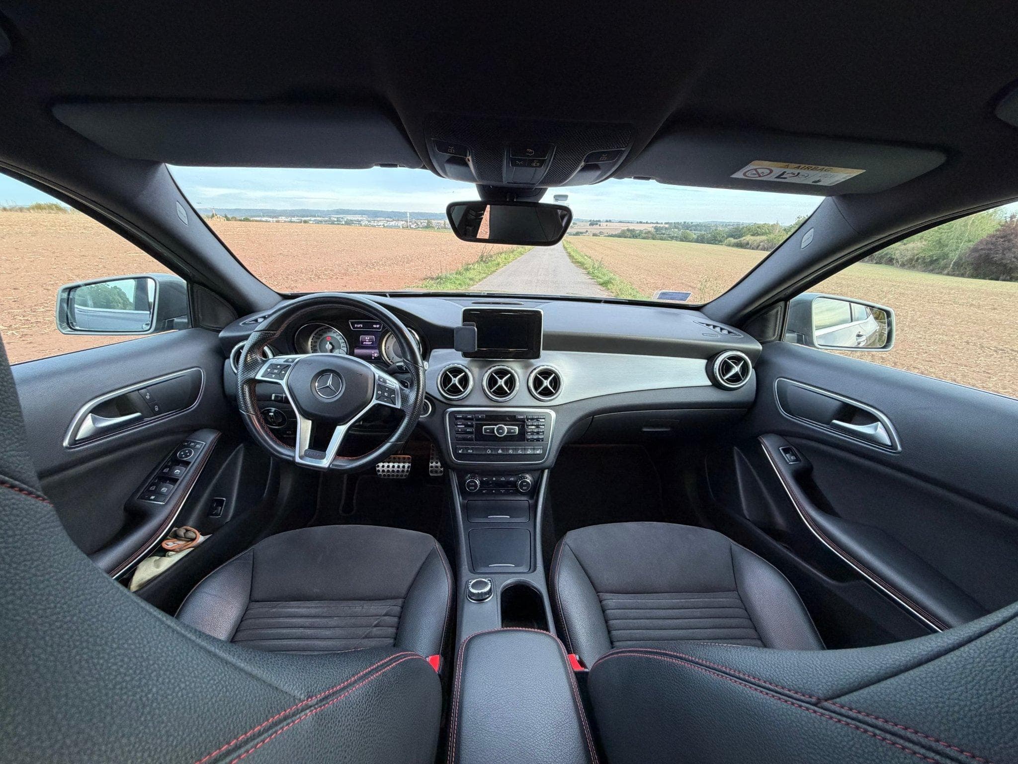 Mercedes GLA 220 AMG-Line (2015) - Photo 2