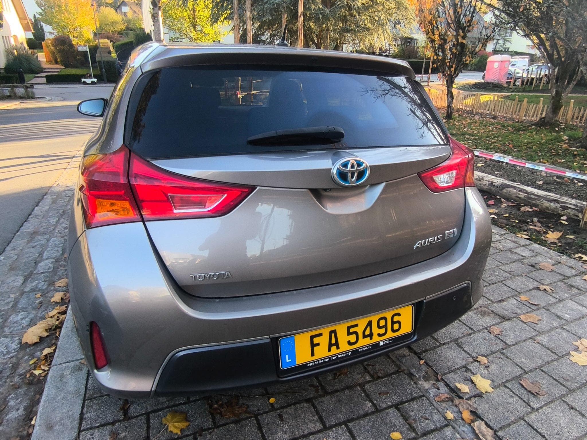 Toyota Auris Hybrid (2015) - Photo 2