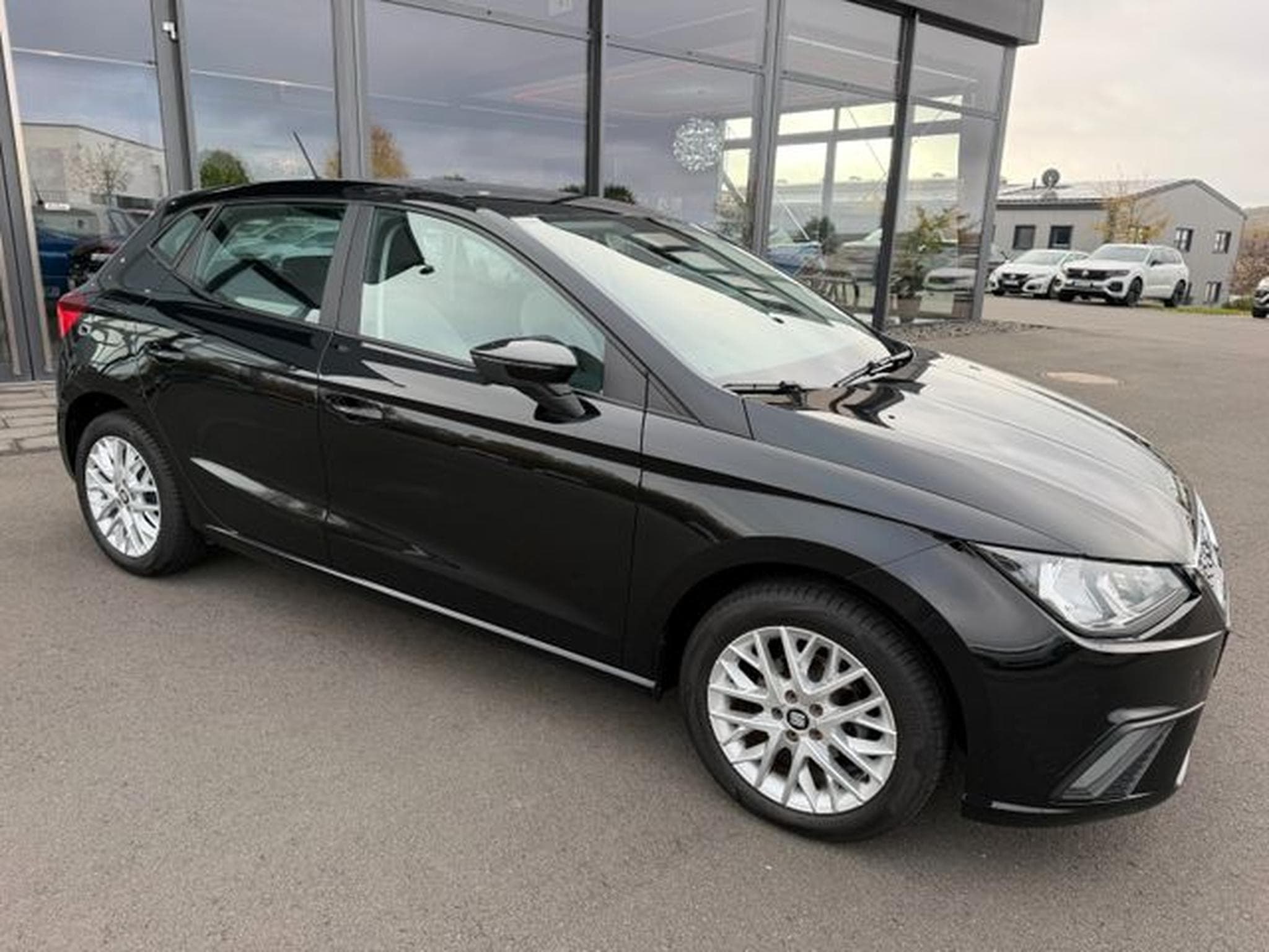 Seat Ibiza Ibiza Style 6-Gang Navi Sitzhz PDC Bluetooth DAB (2019) - Foto 3