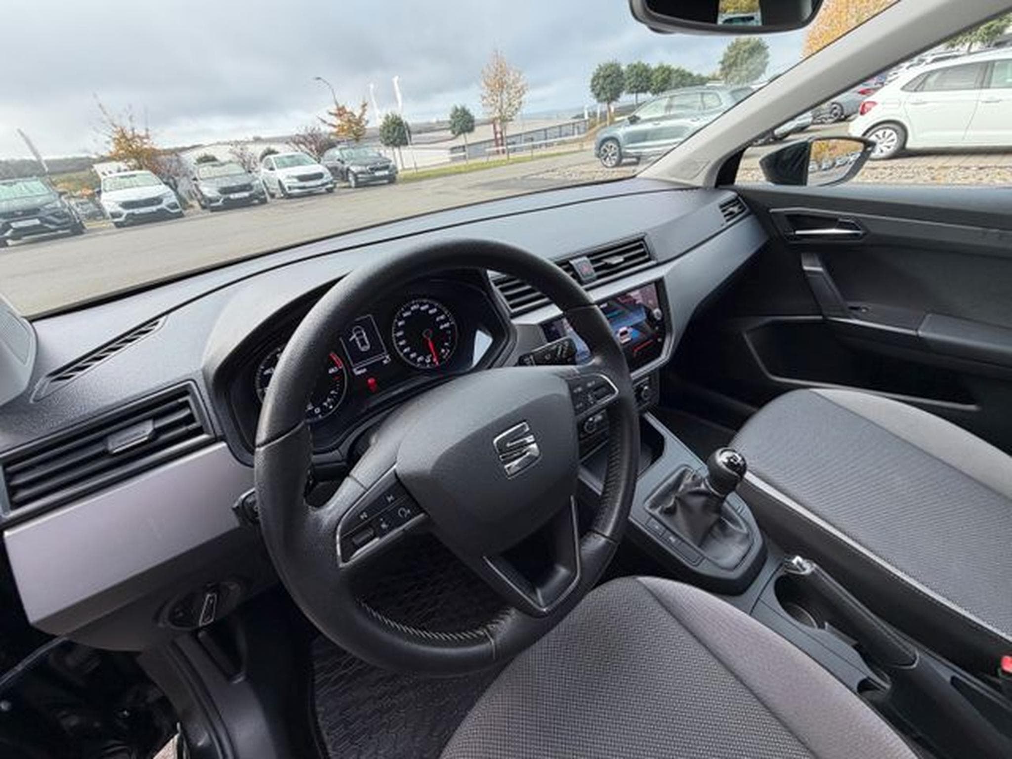 Seat Ibiza Ibiza Style 6-Gang Navi Sitzhz PDC Bluetooth DAB (2019) - Foto 10