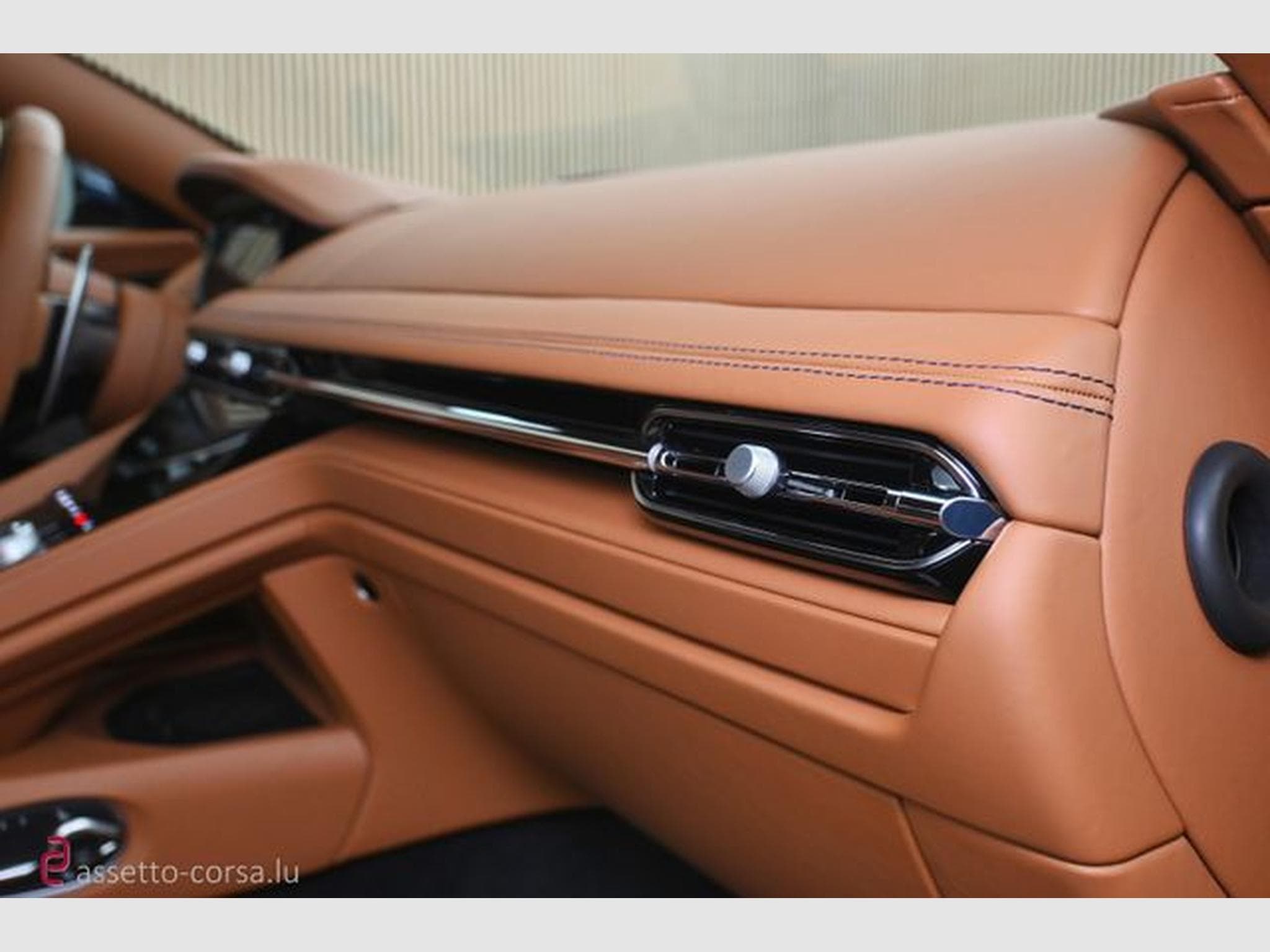 Aston-Martin DB12 DB12 Coupe 4.0 V8*Heritage*1. Hand*Garantie (2025) - Photo 25