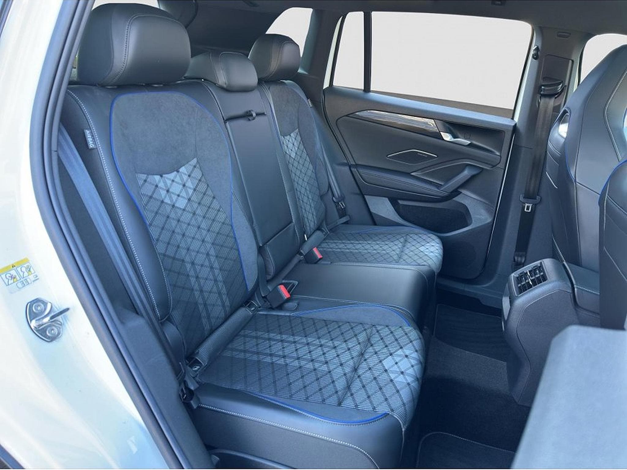 VW Tiguan (2025) - Photo 18