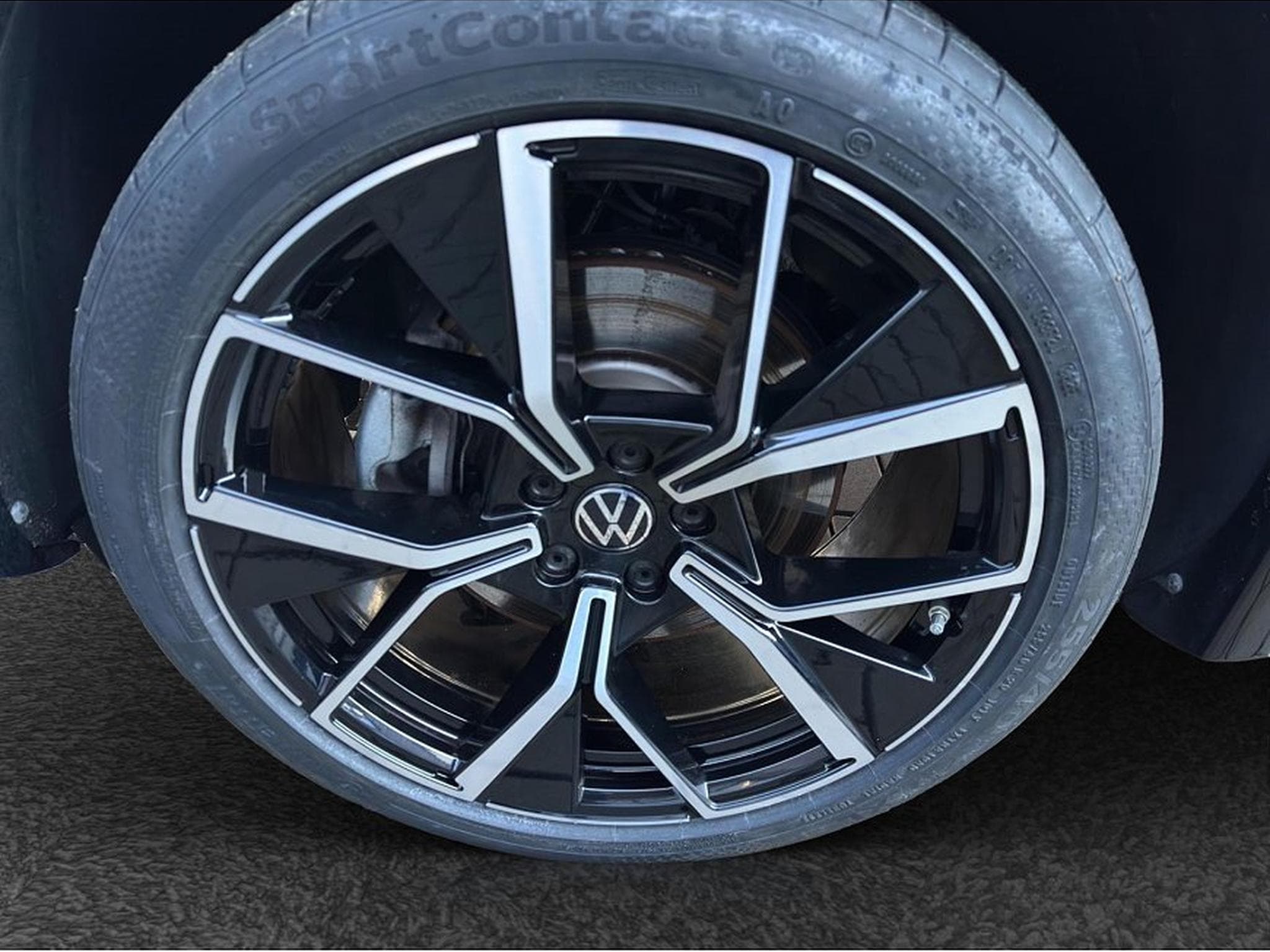 VW Tiguan (2025) - Photo 23