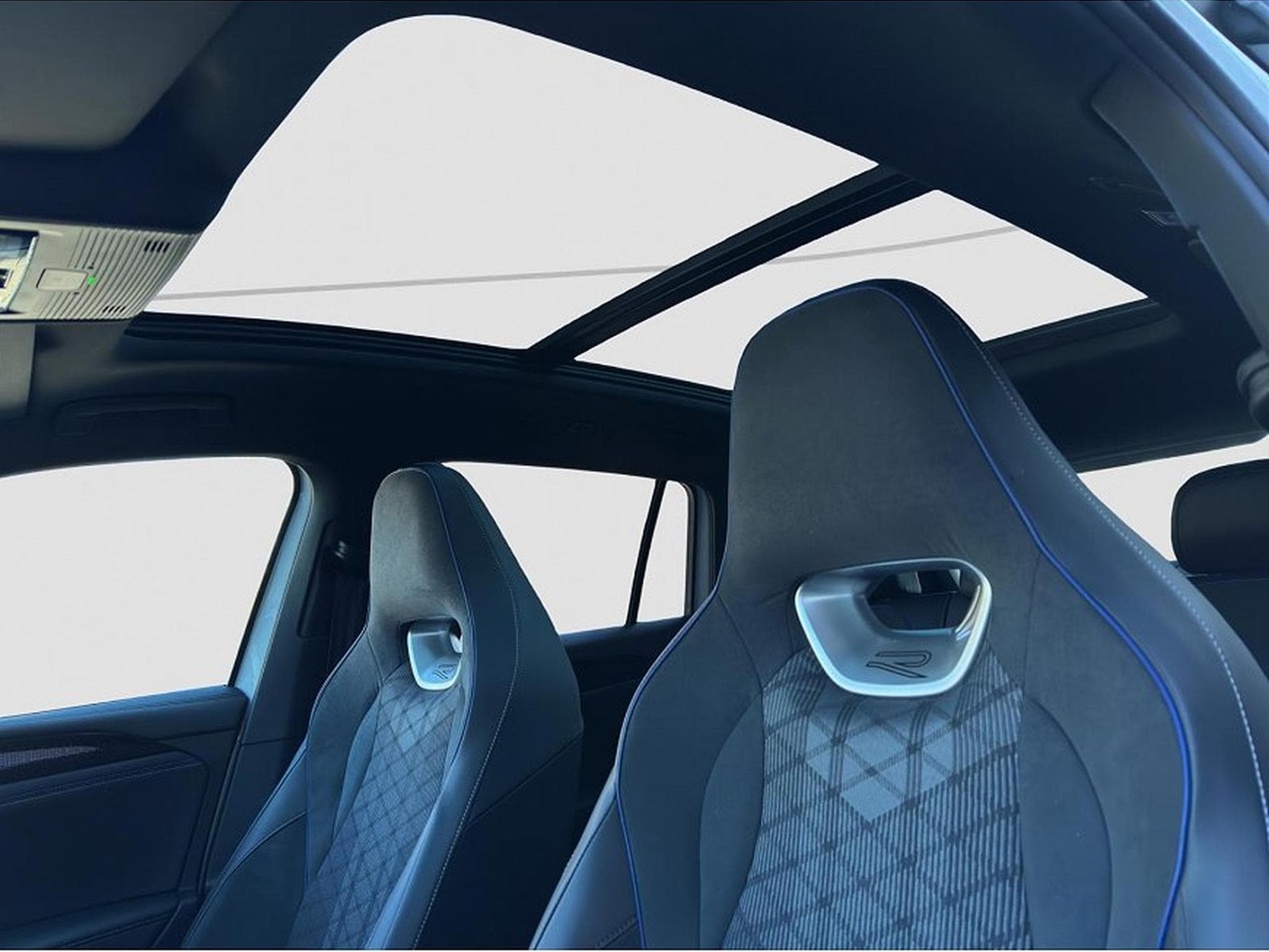 VW Tiguan (2025) - Photo 24